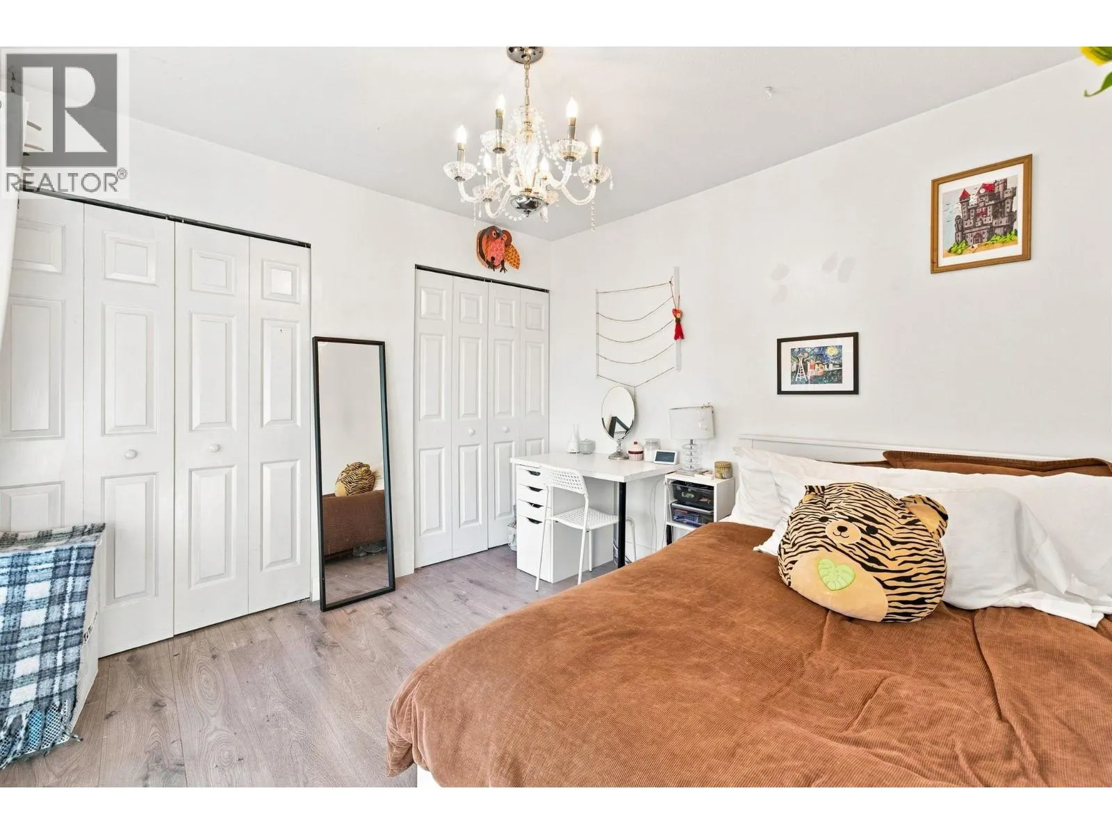 300 E 25TH STREET