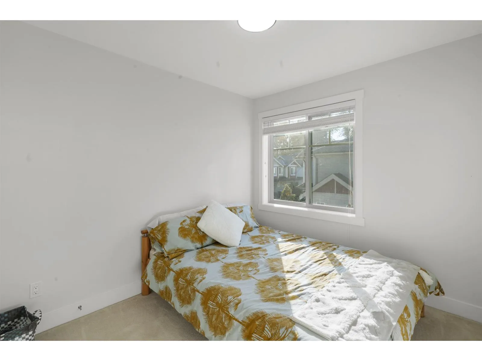 158 13898 64 AVENUE