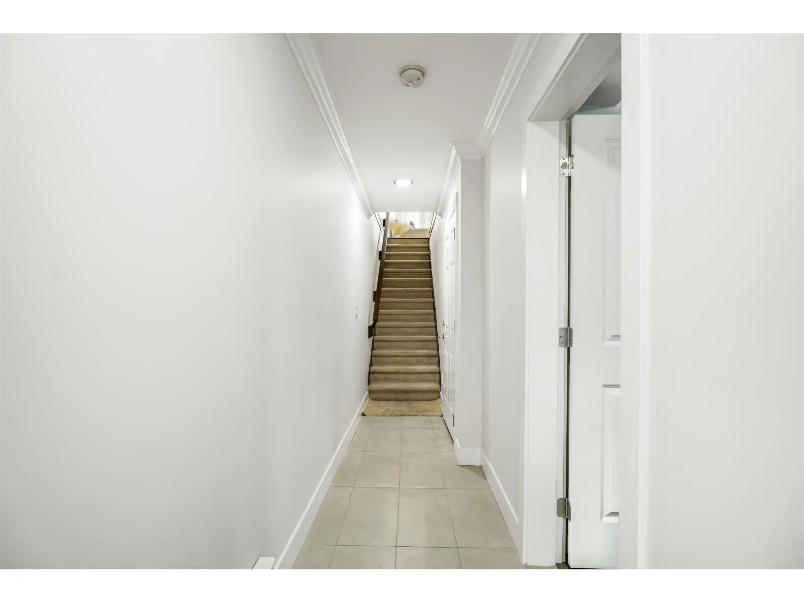 158 13898 64 AVENUE