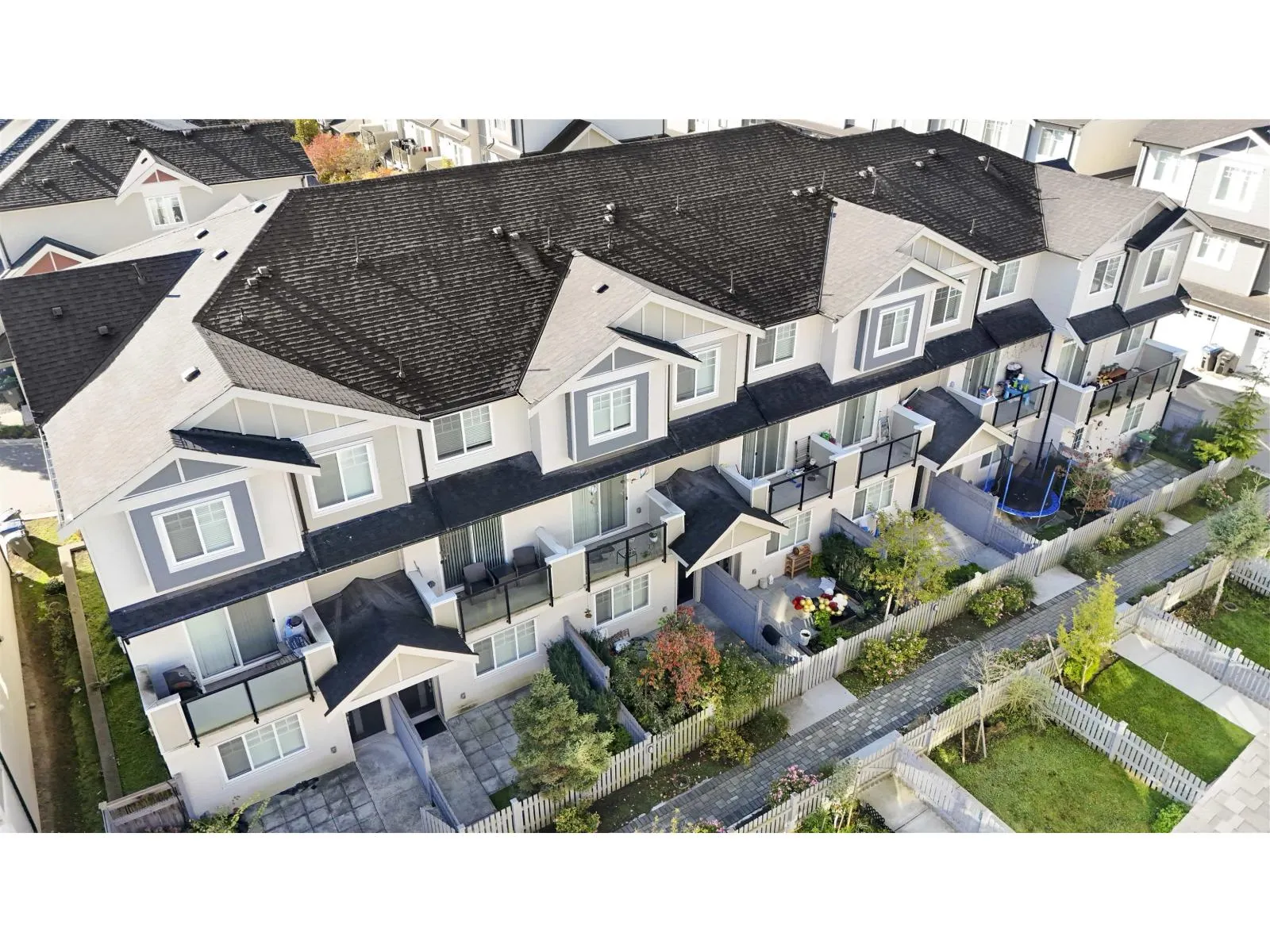 158 13898 64 AVENUE