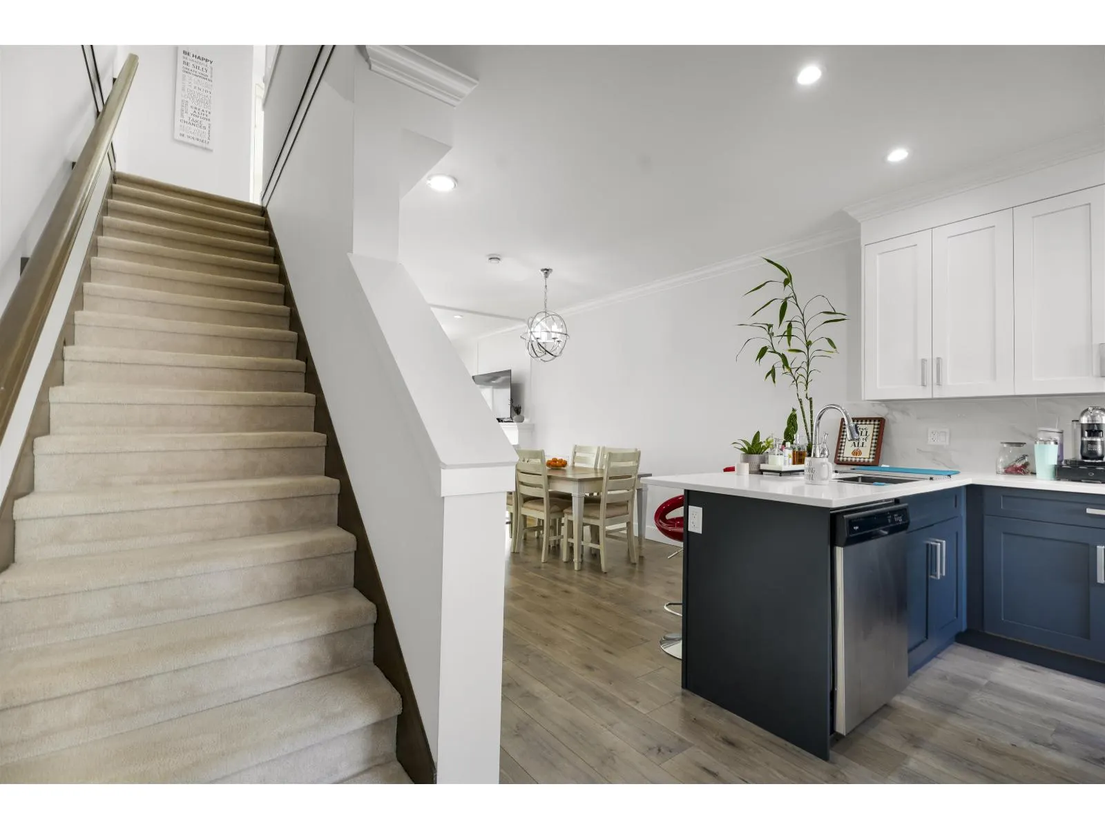 158 13898 64 AVENUE