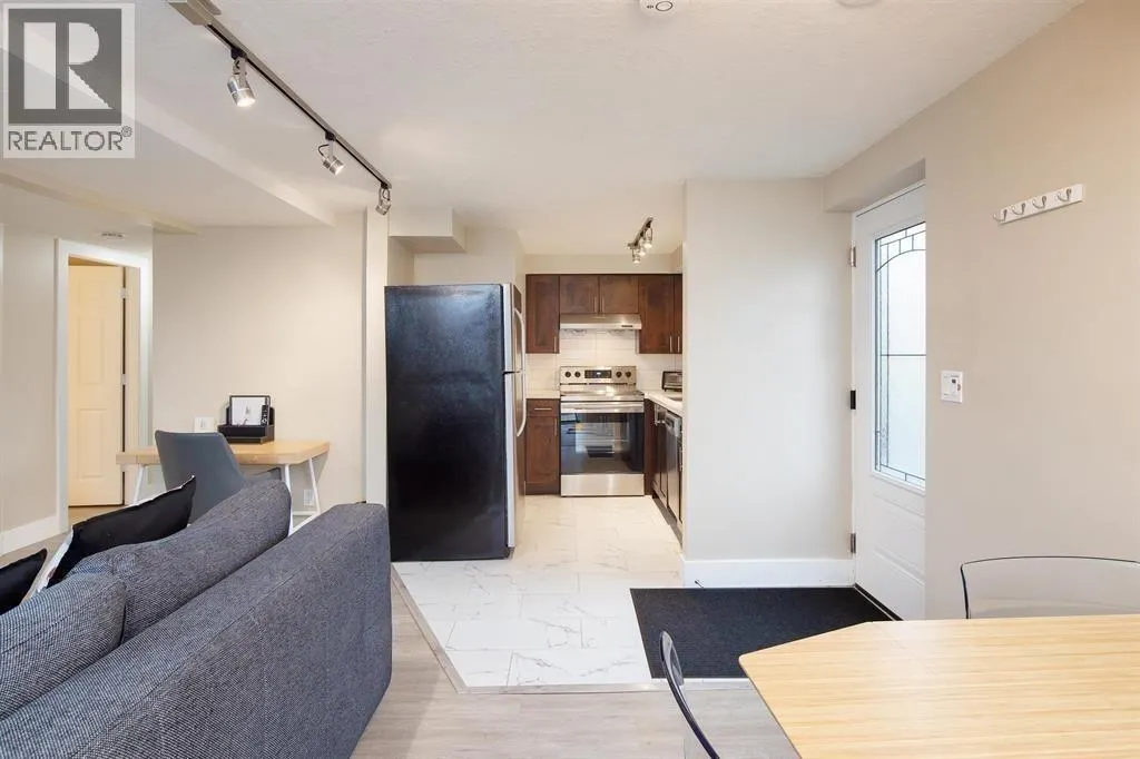 195 W 12 AVENUE