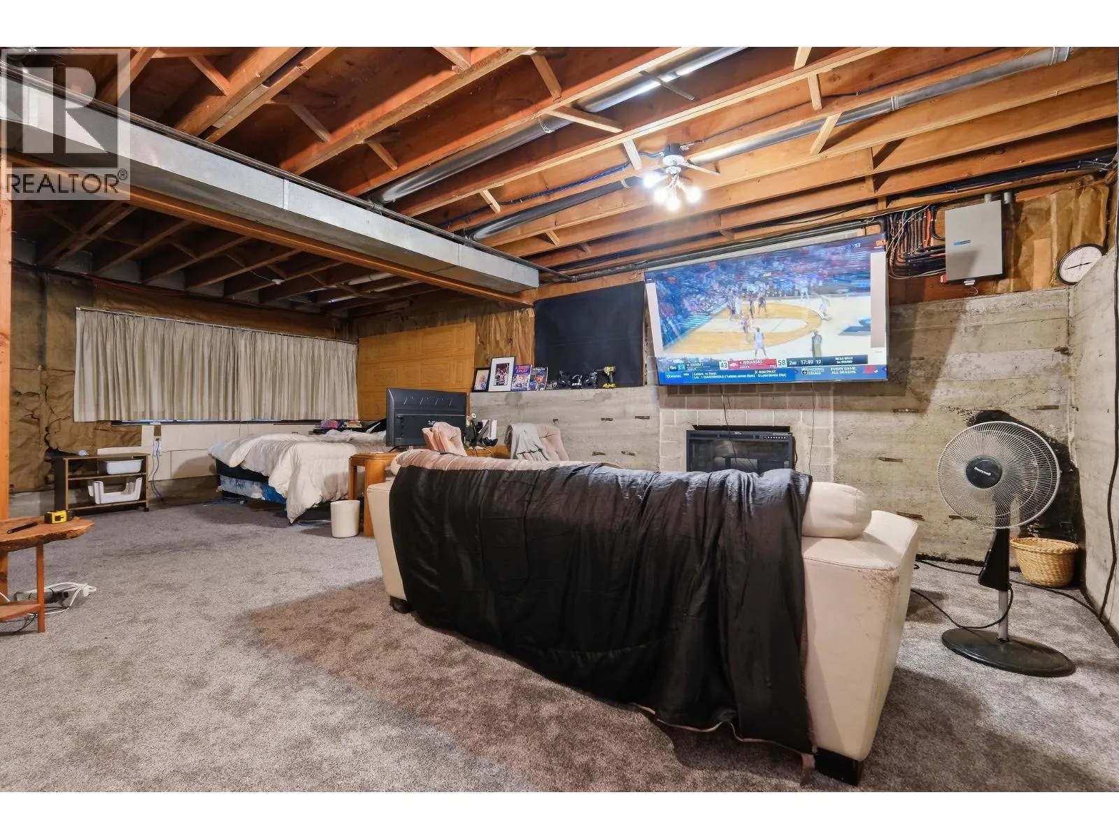 8285 BURNLAKE DRIVE