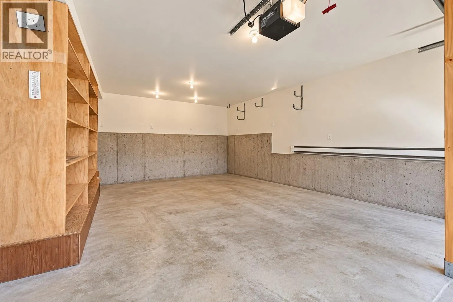 9282 EMERALD DRIVE
