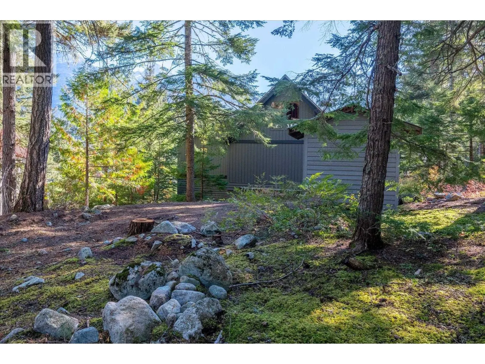 9282 EMERALD DRIVE