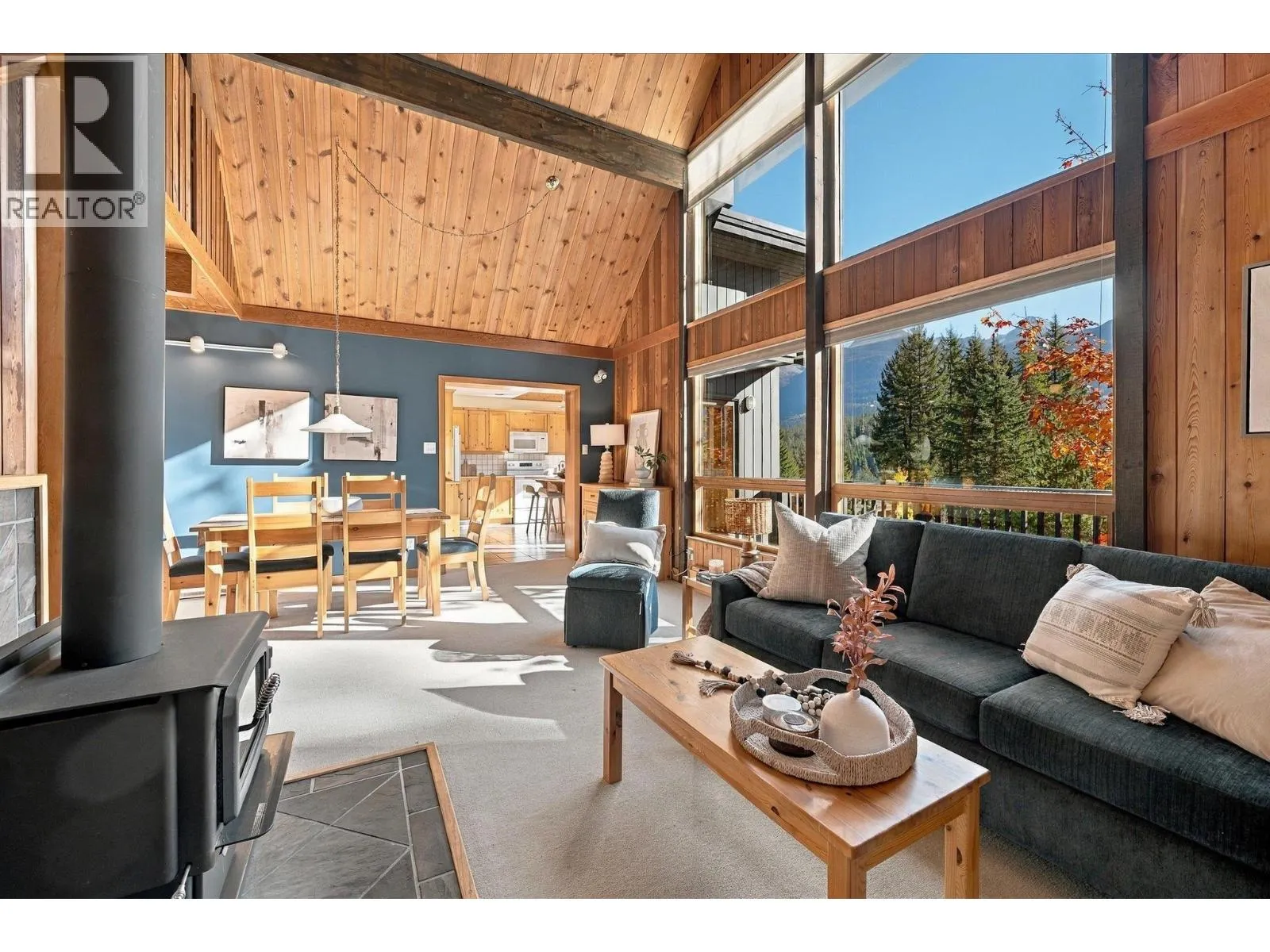 9282 EMERALD DRIVE