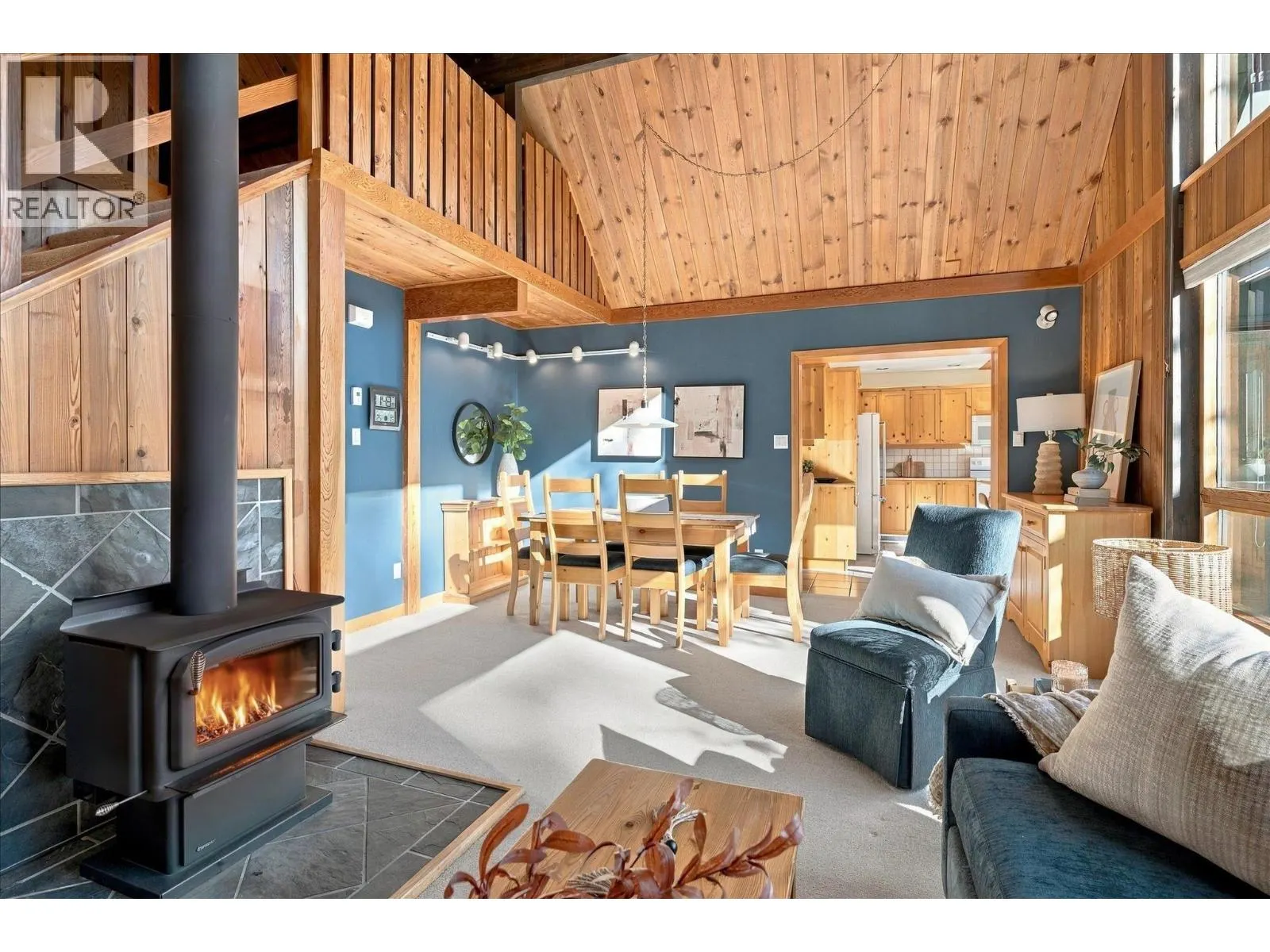9282 EMERALD DRIVE