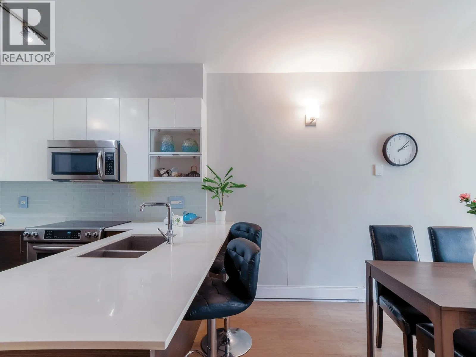 207 2267 PITT RIVER ROAD