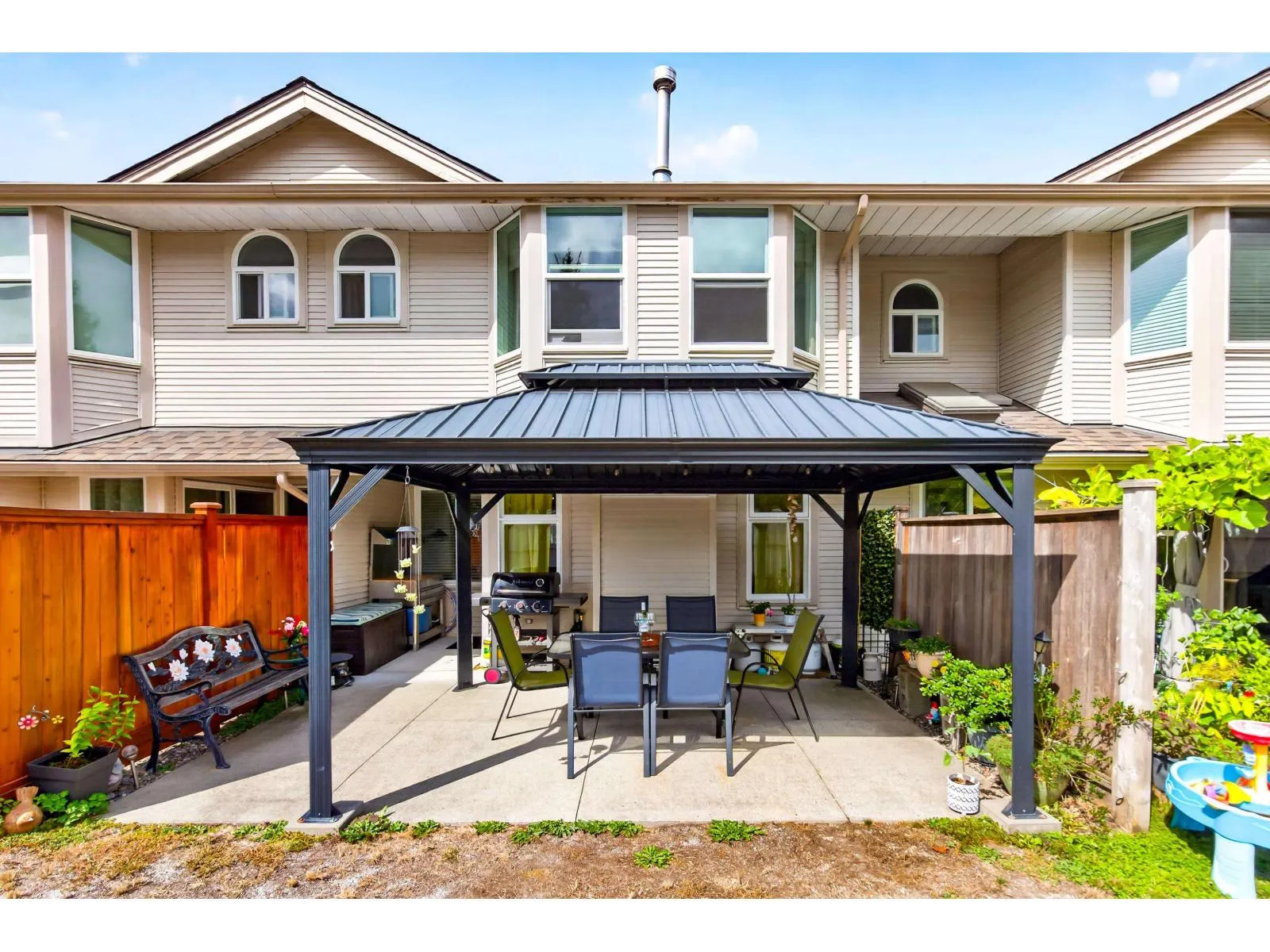 11 9045 WALNUT GROVE DRIVE