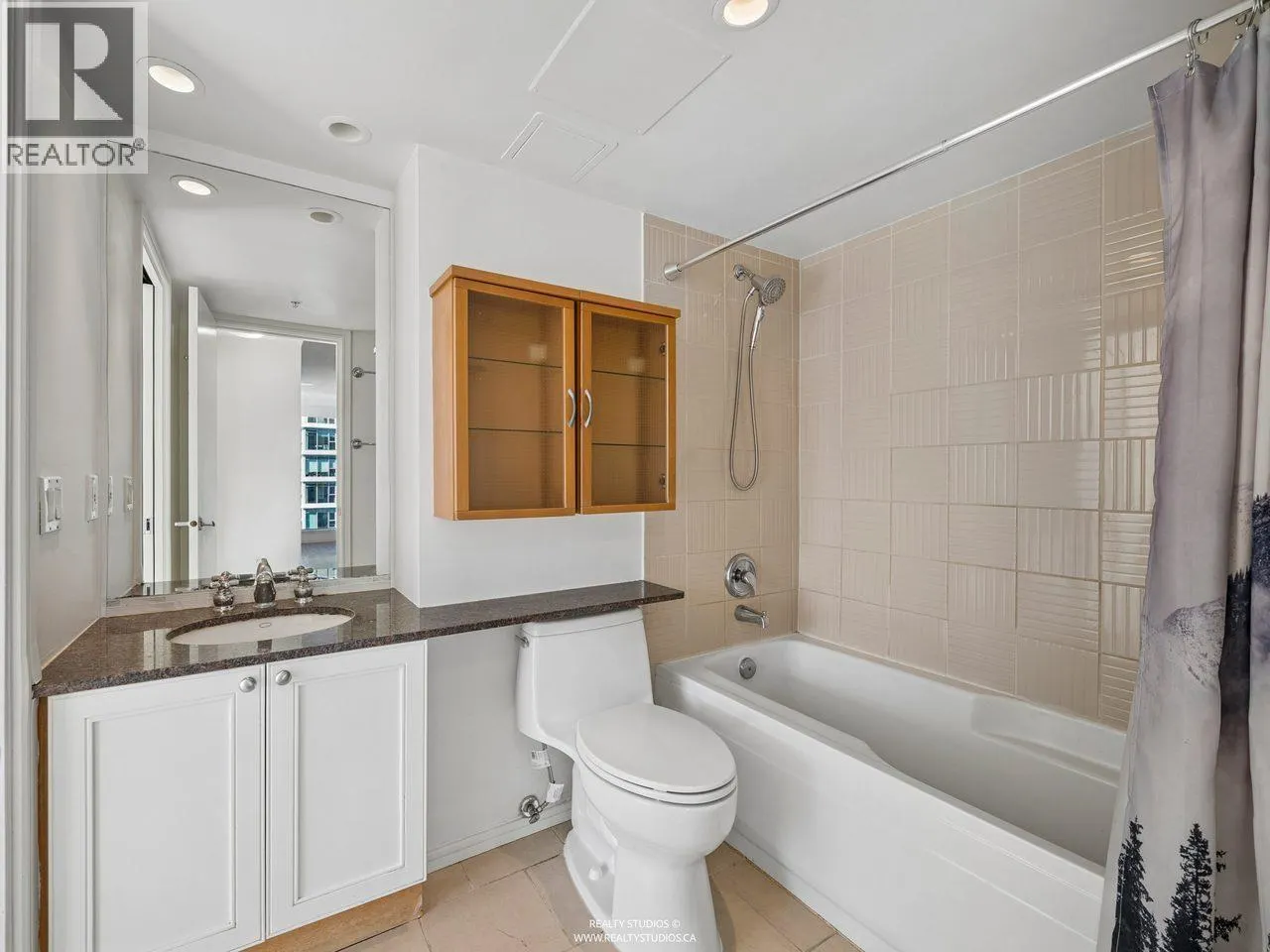 1807 1723 ALBERNI STREET