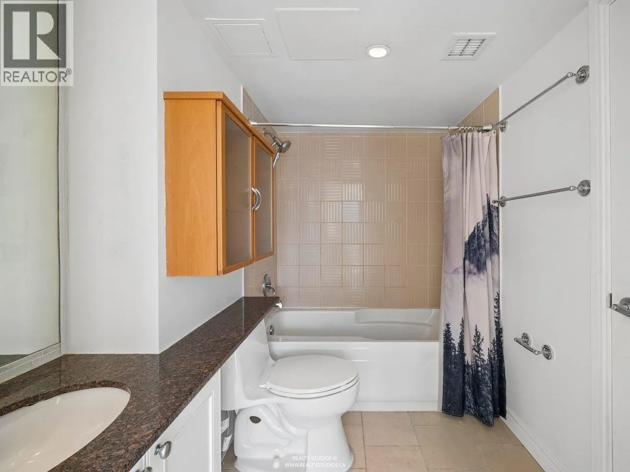 1807 1723 ALBERNI STREET