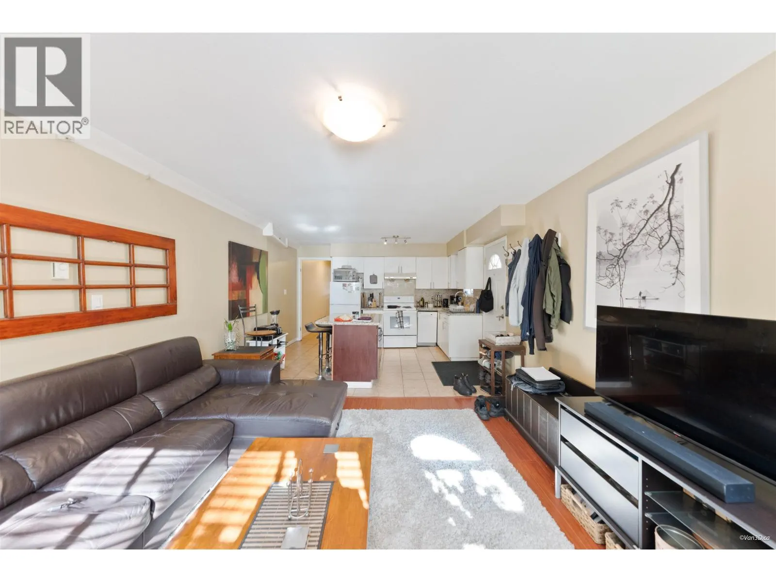 195 W 17TH AVENUE