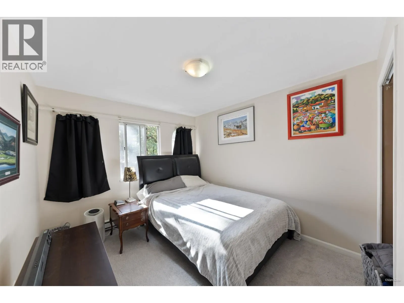 195 W 17TH AVENUE
