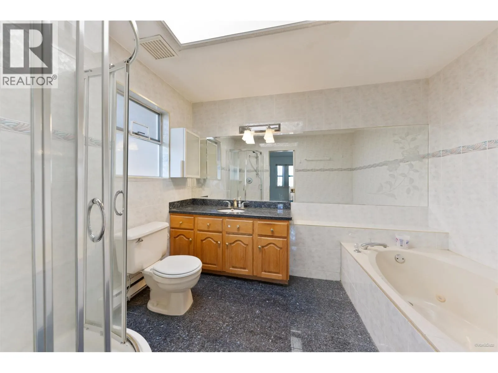195 W 17TH AVENUE
