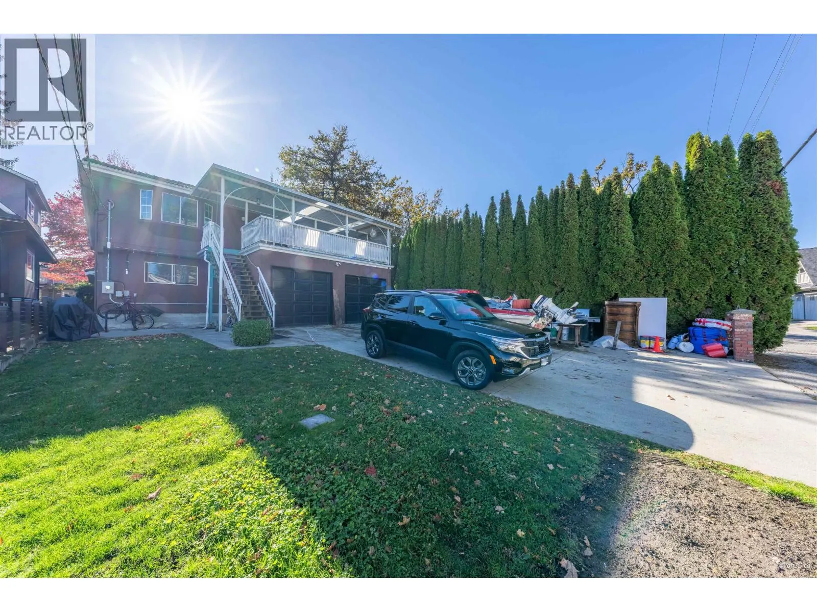 195 W 17TH AVENUE
