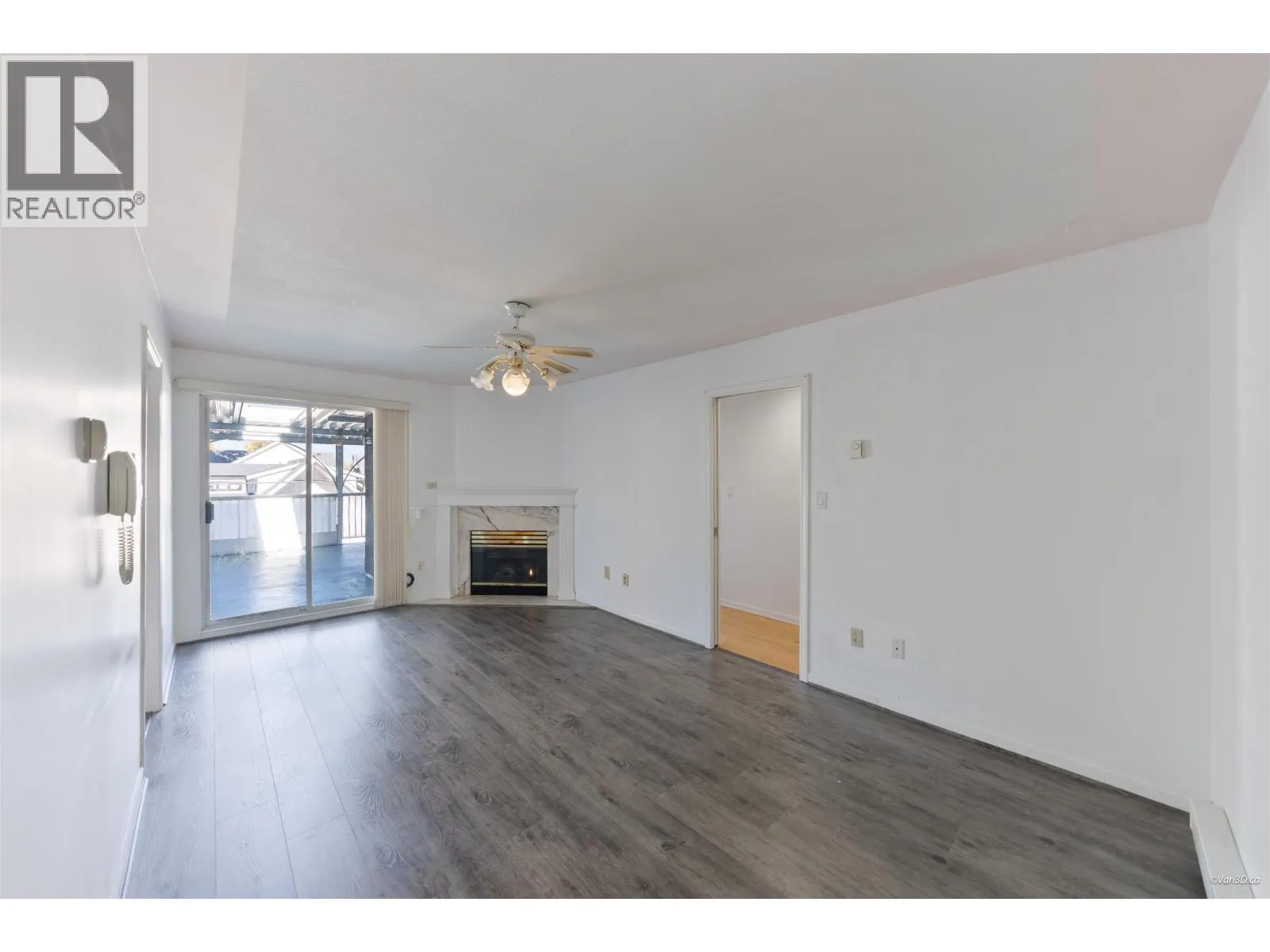 195 W 17TH AVENUE