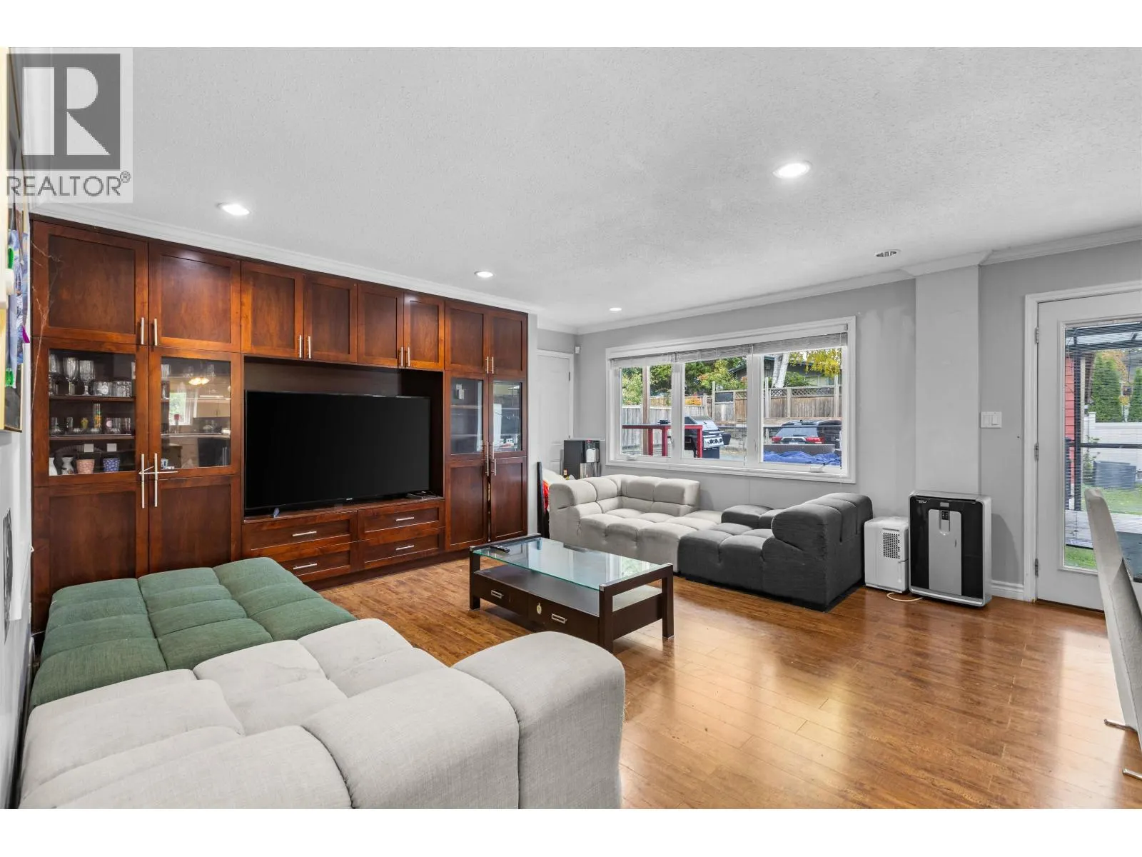1970 SPERLING AVENUE