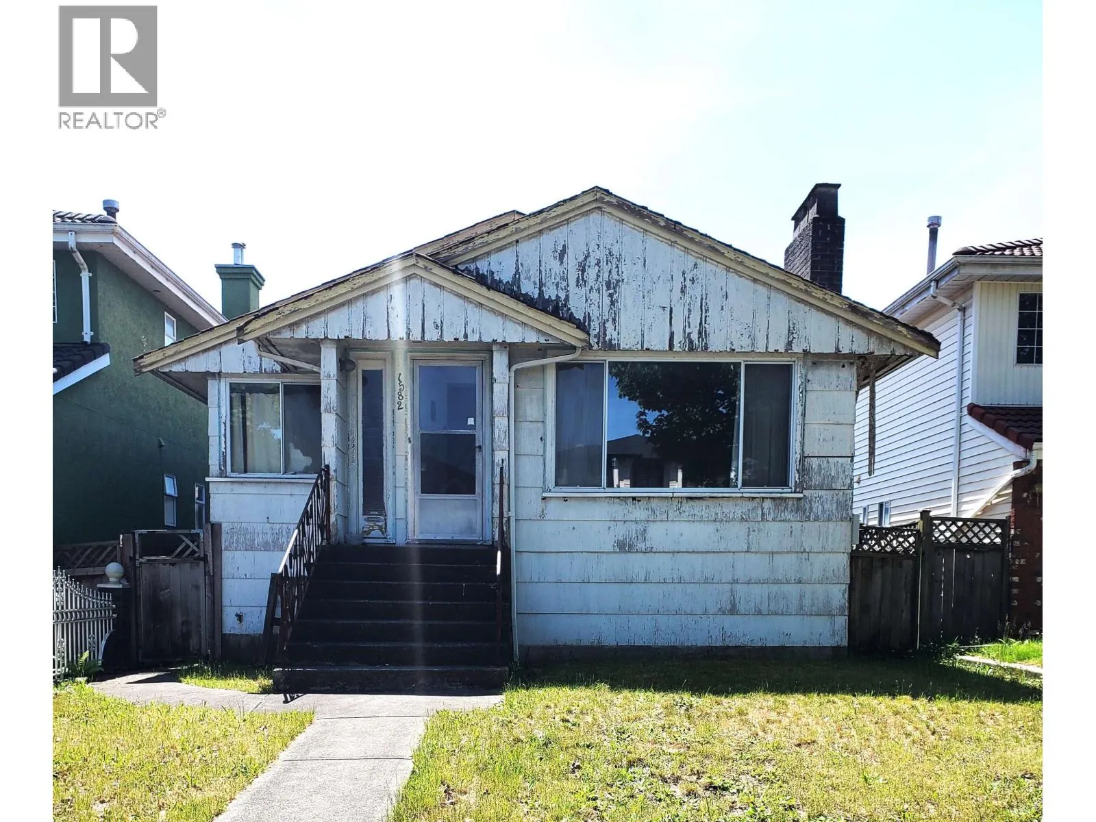 1582 E 49TH AVENUE
