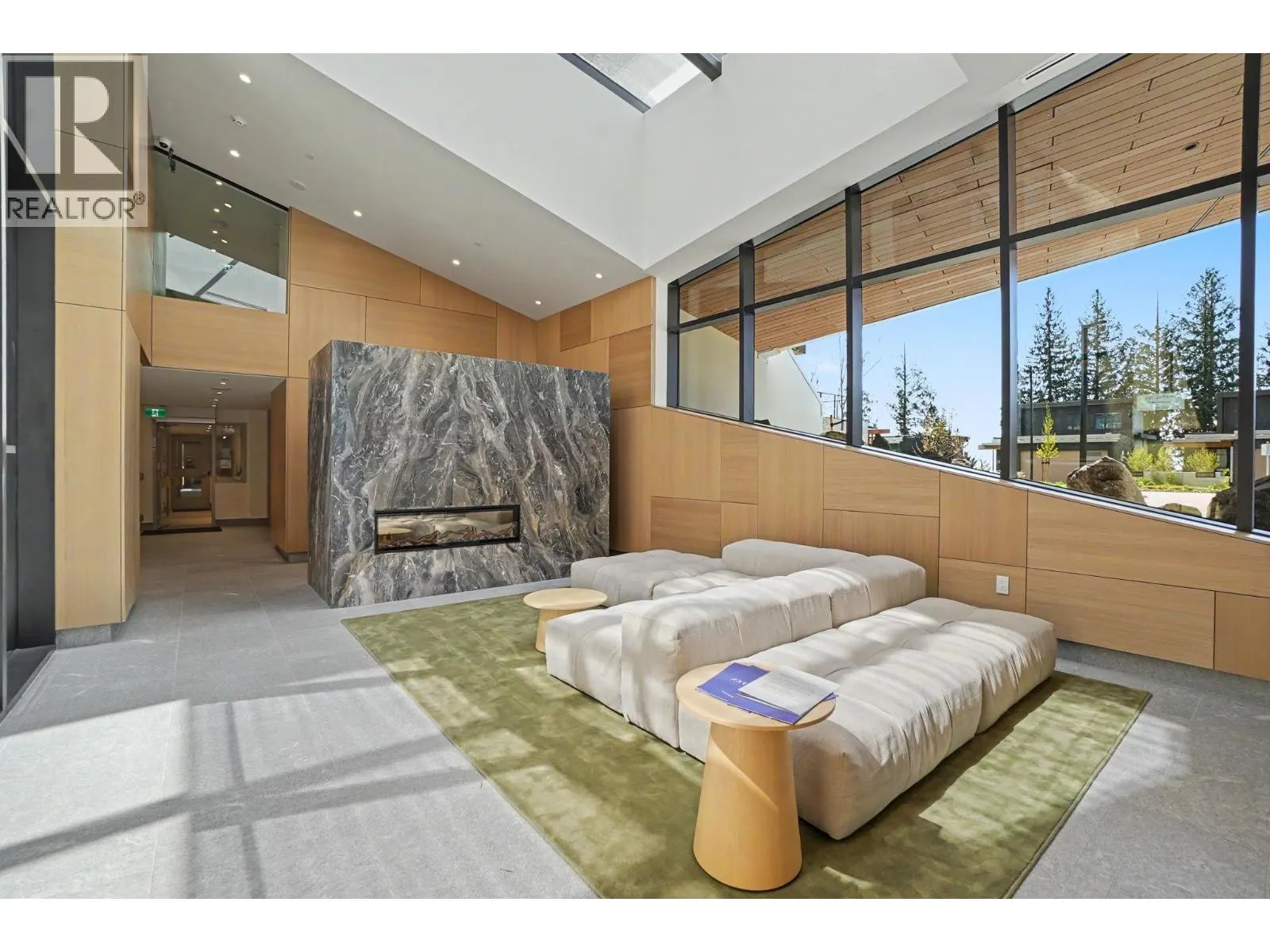 604 3963 UPLANDS WAY