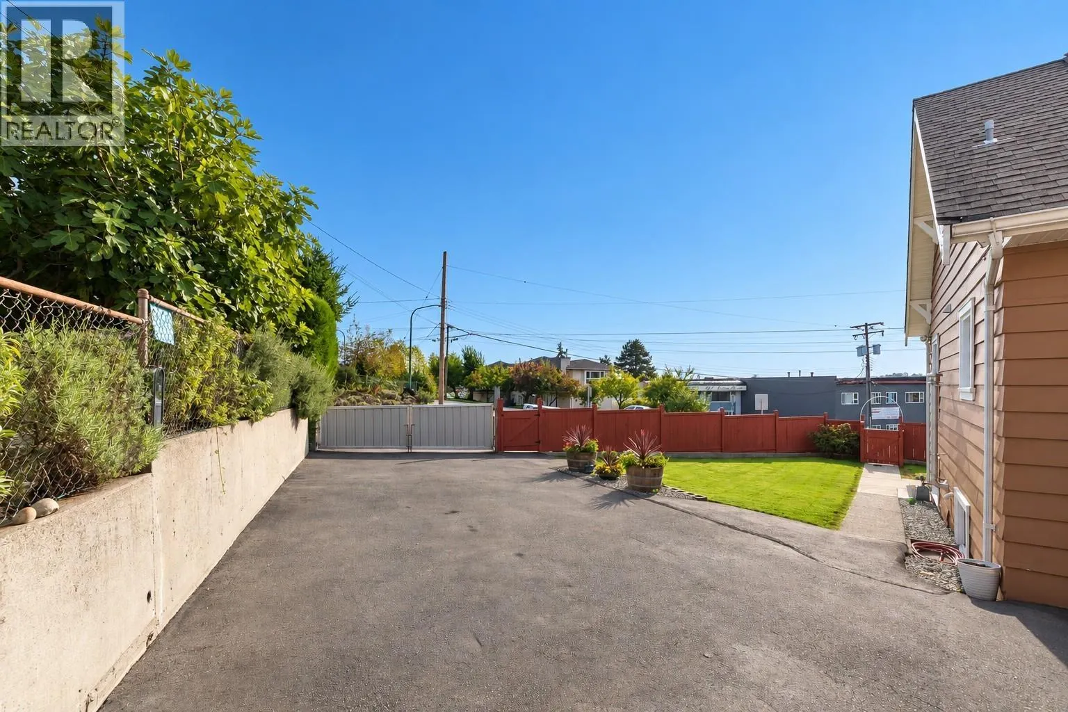 1276 DOUGLAS ROAD