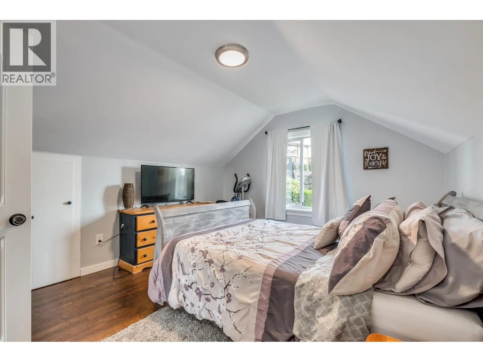 1276 DOUGLAS ROAD