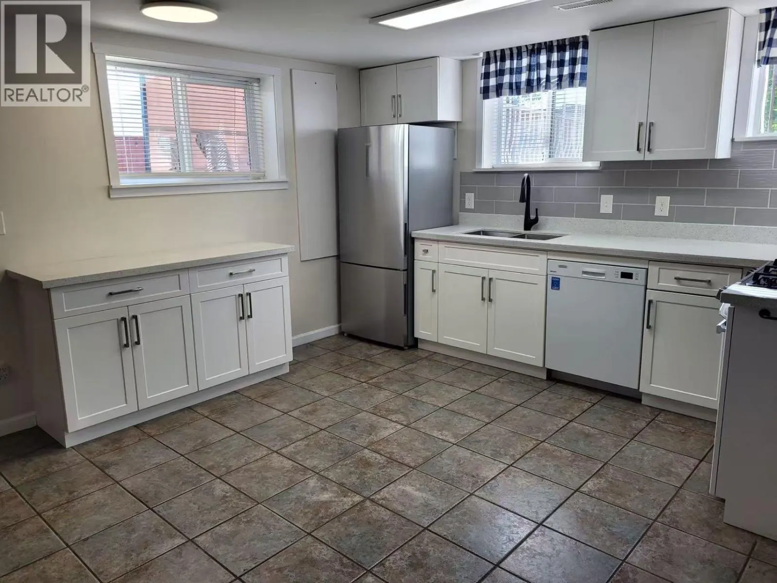 1276 DOUGLAS ROAD