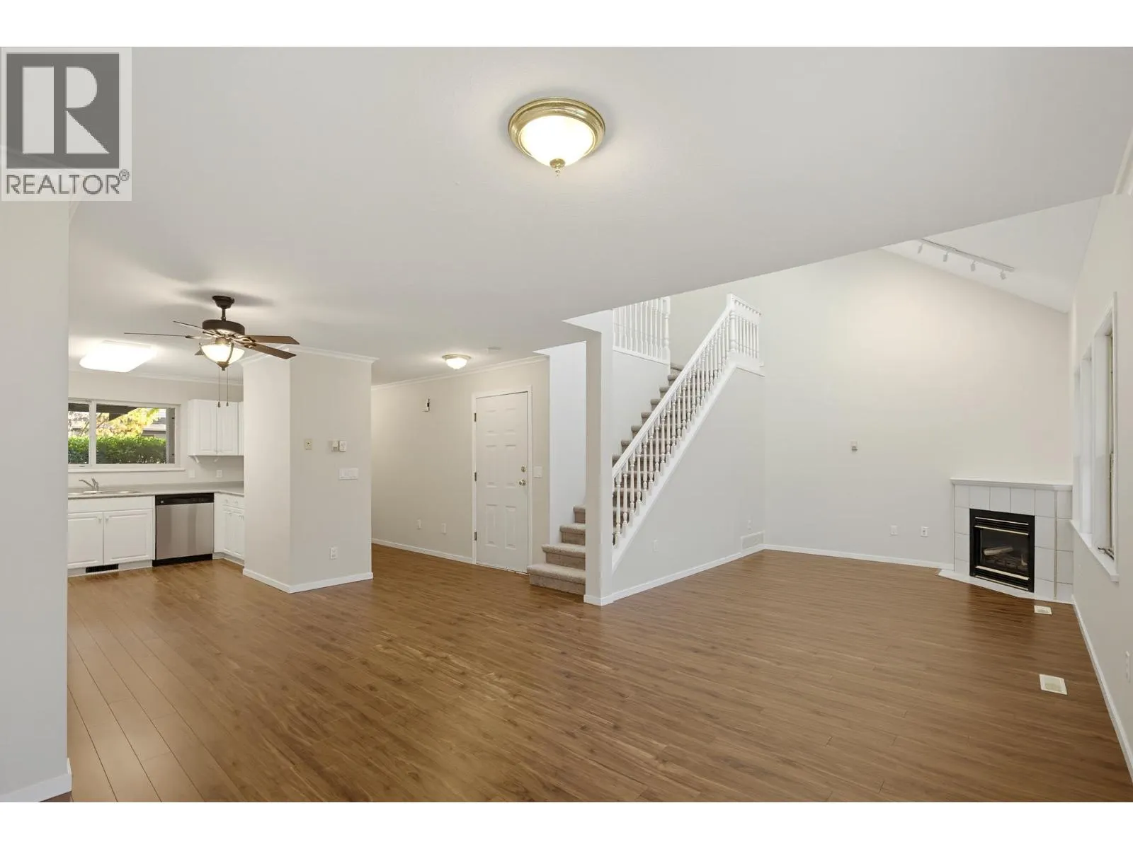 32 11860 210TH STREET