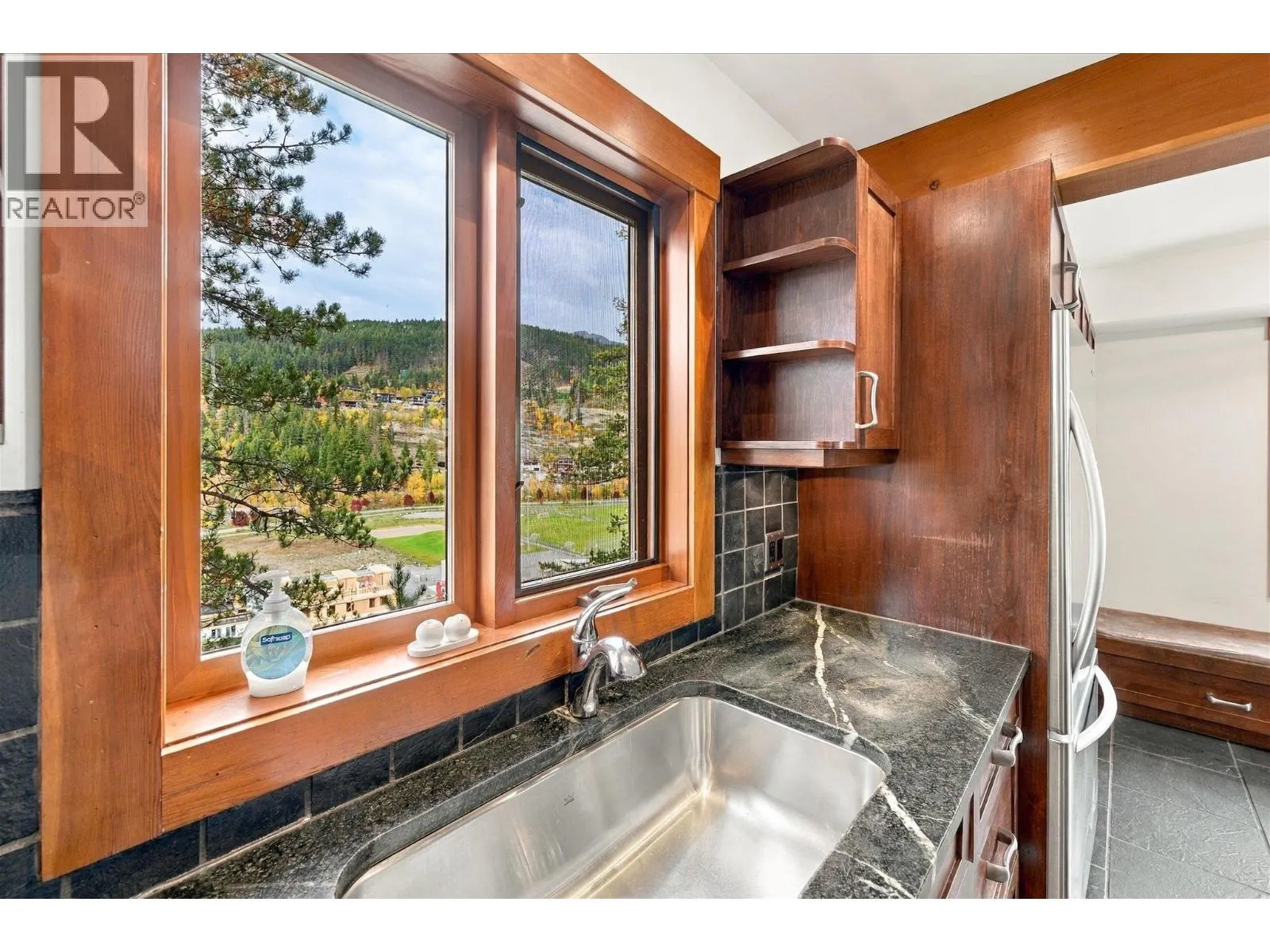 1777 PINEWOOD DRIVE