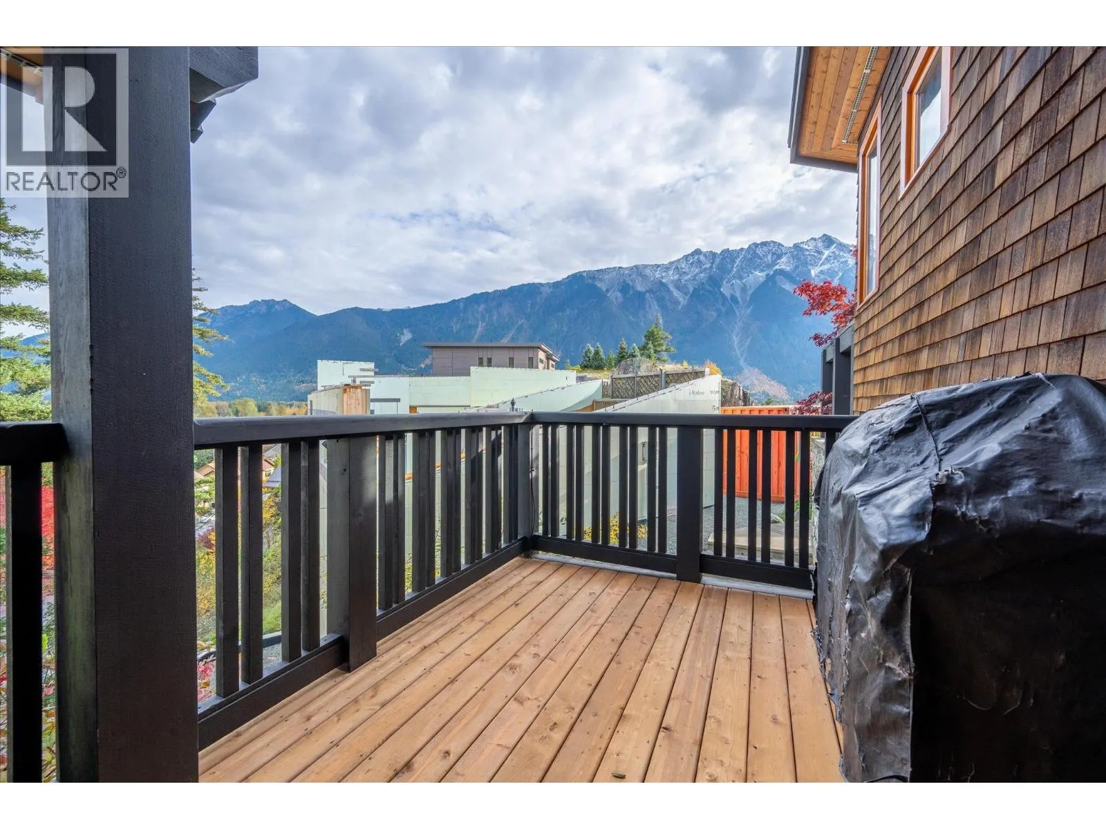 1777 PINEWOOD DRIVE