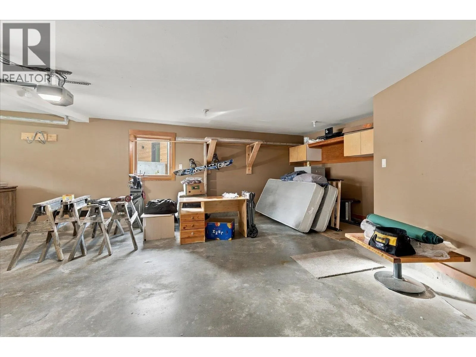 1777 PINEWOOD DRIVE
