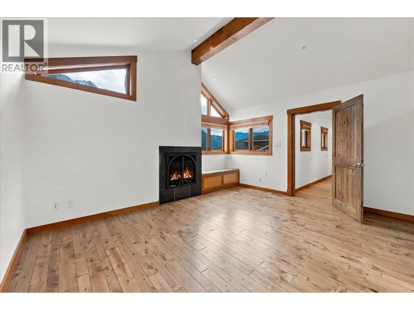 1777 PINEWOOD DRIVE