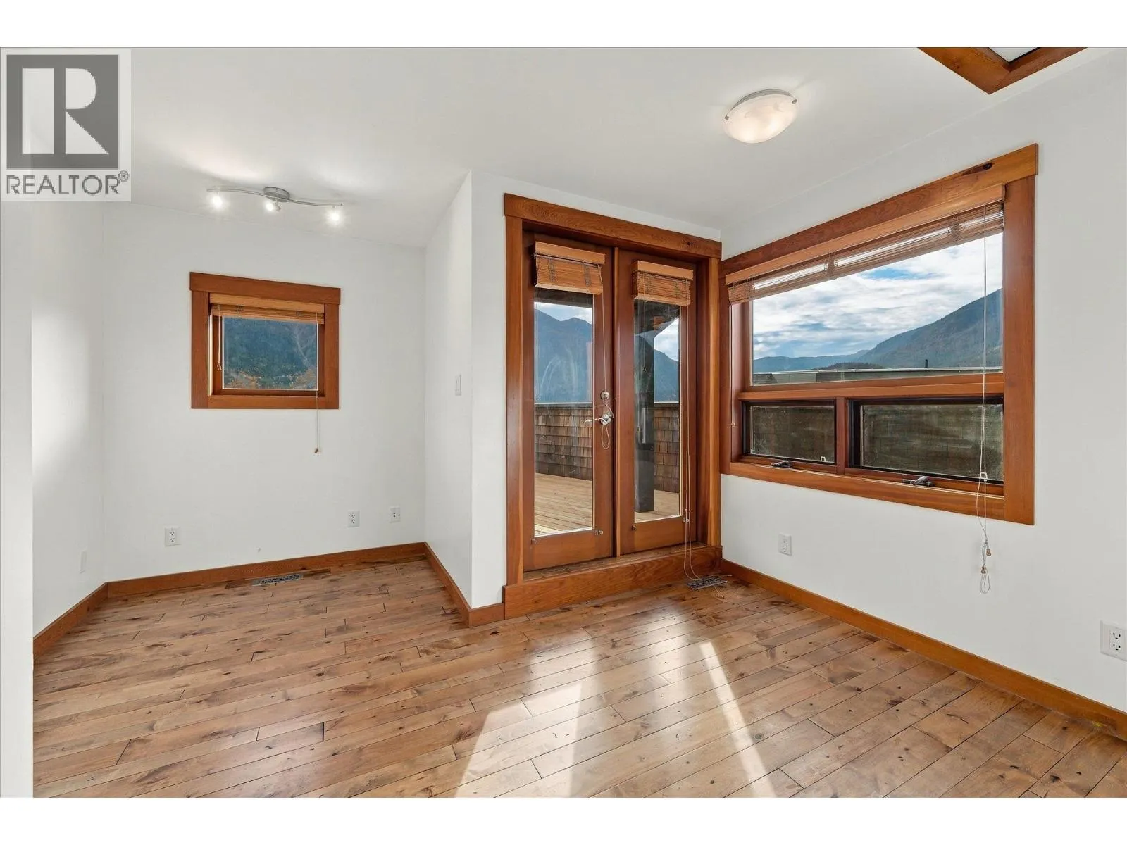 1777 PINEWOOD DRIVE