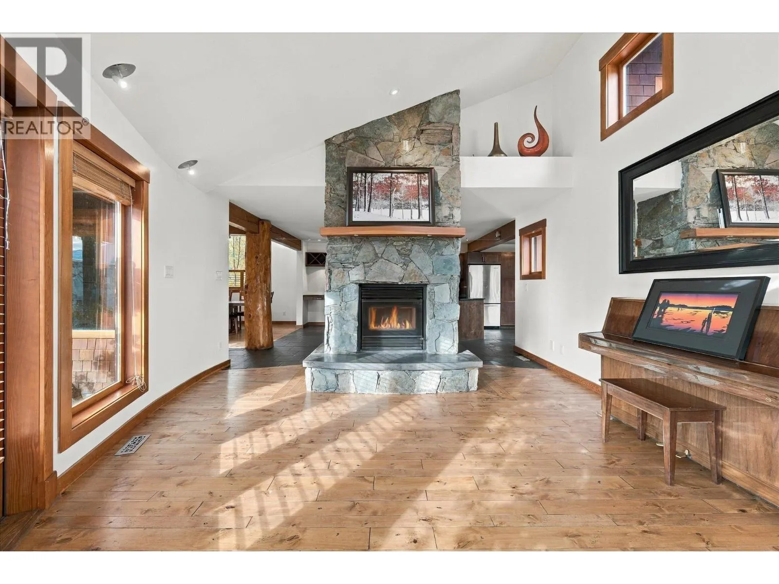 1777 PINEWOOD DRIVE