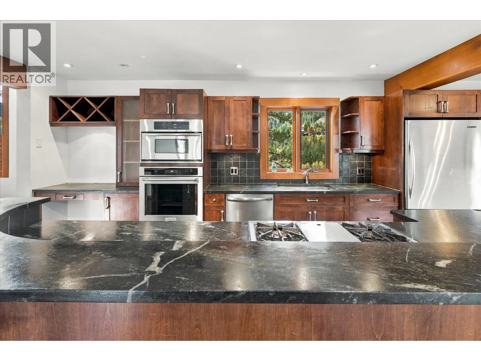 1777 PINEWOOD DRIVE