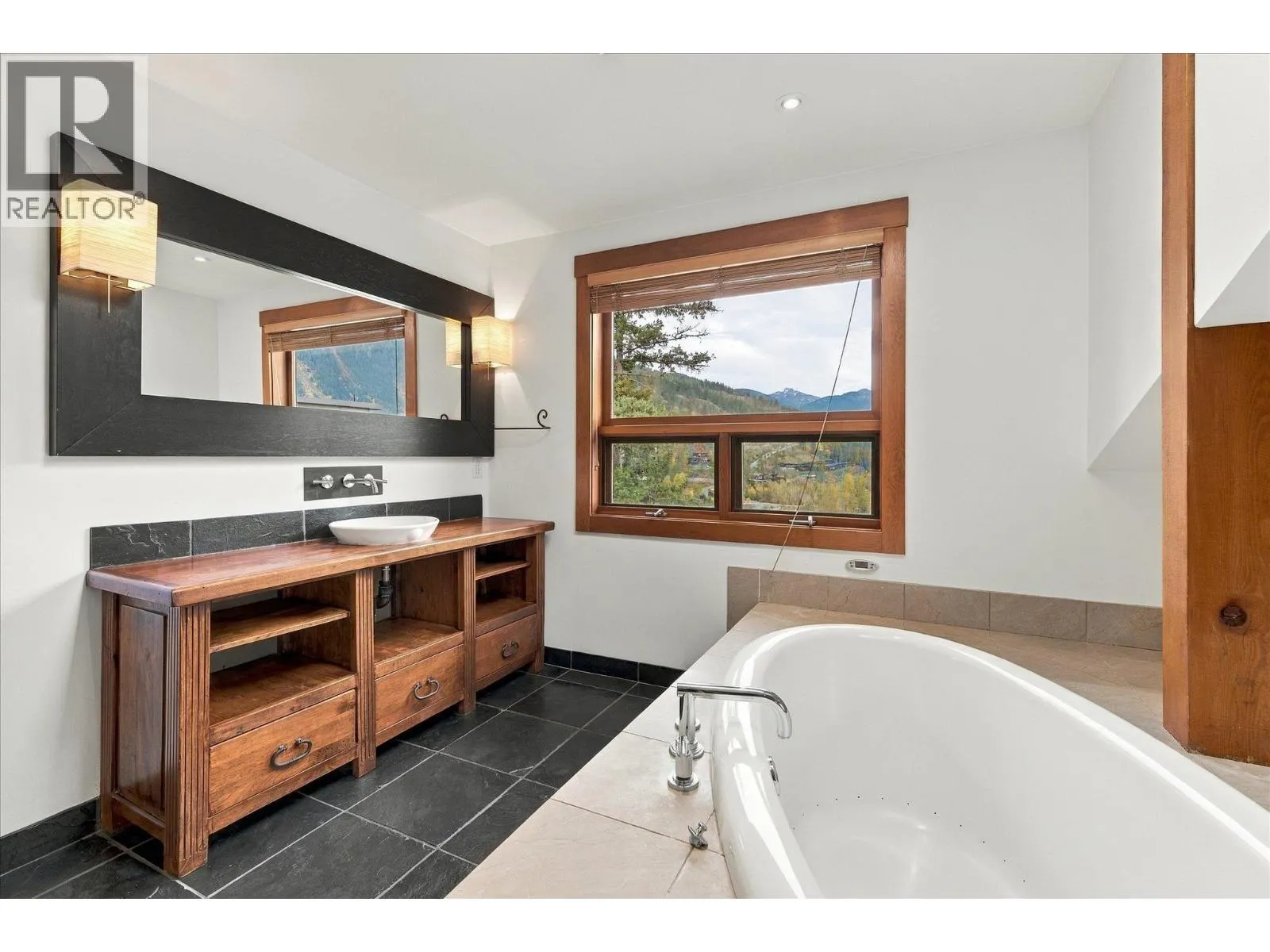 1777 PINEWOOD DRIVE