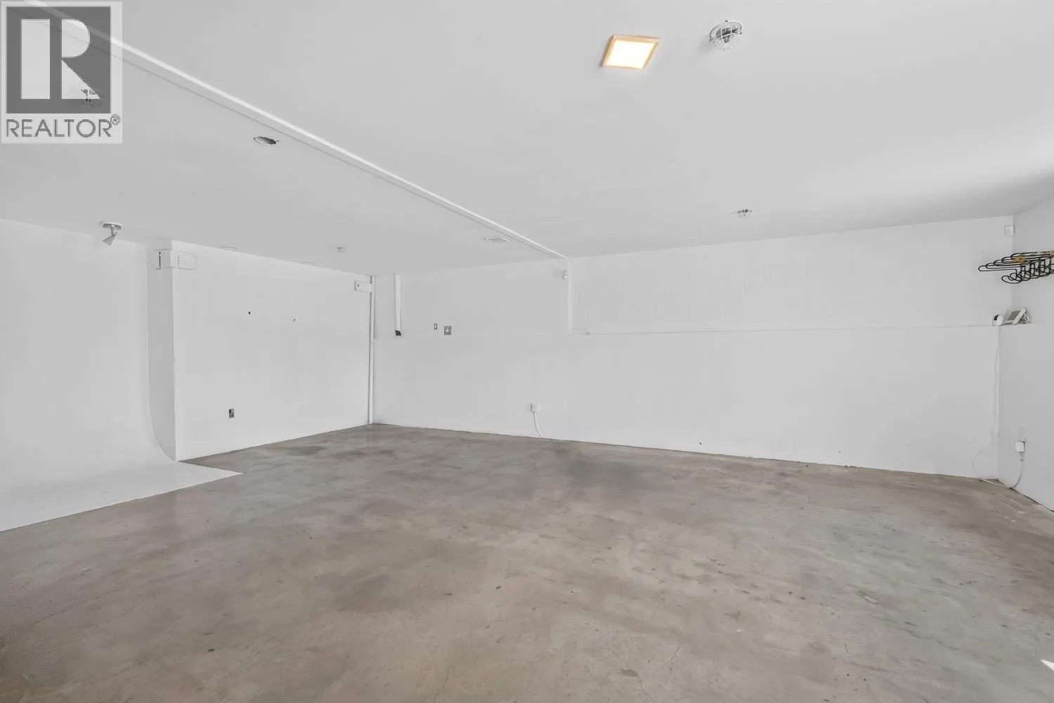 530 VERNON DRIVE