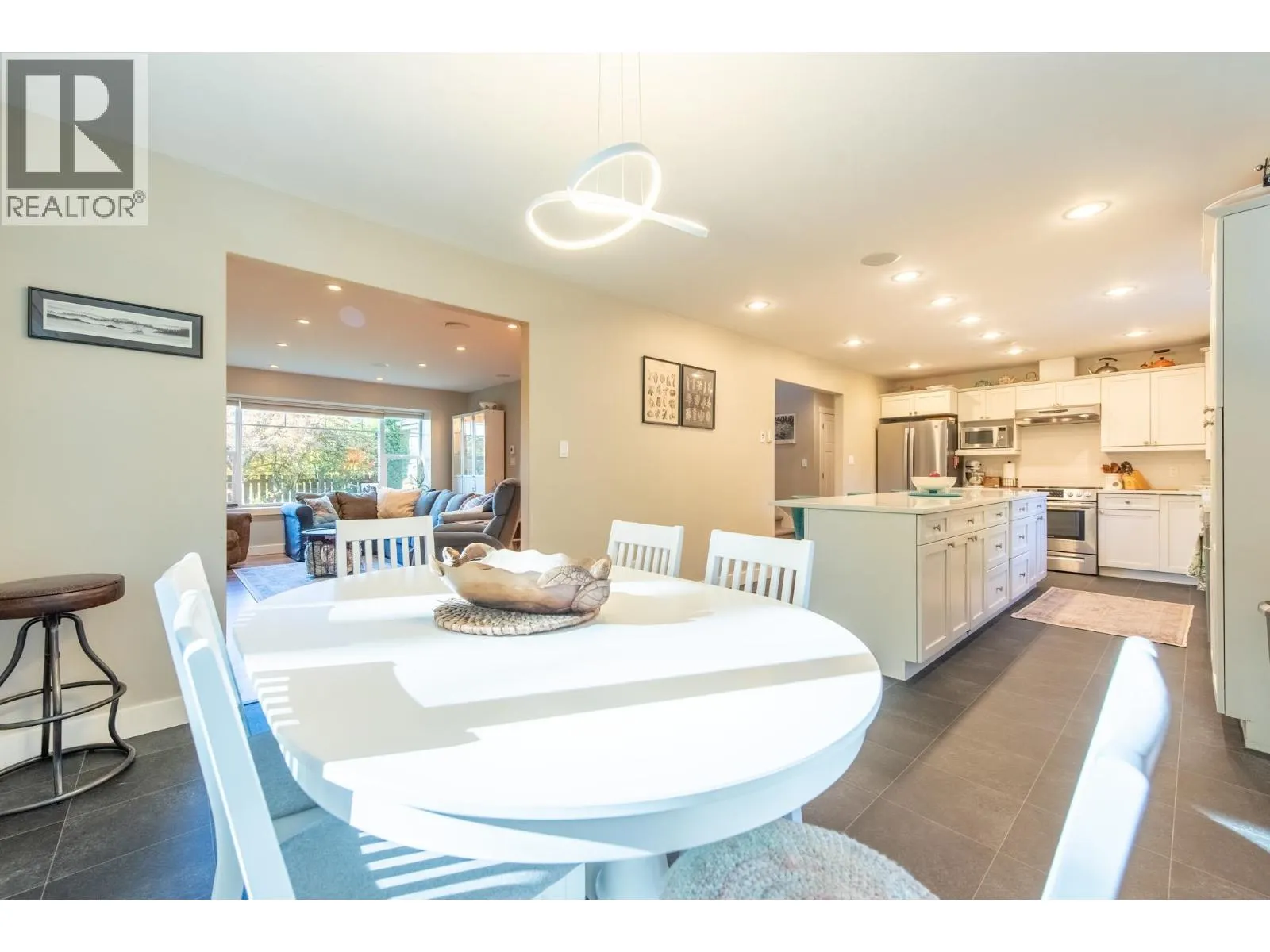 574 VETERANS ROAD