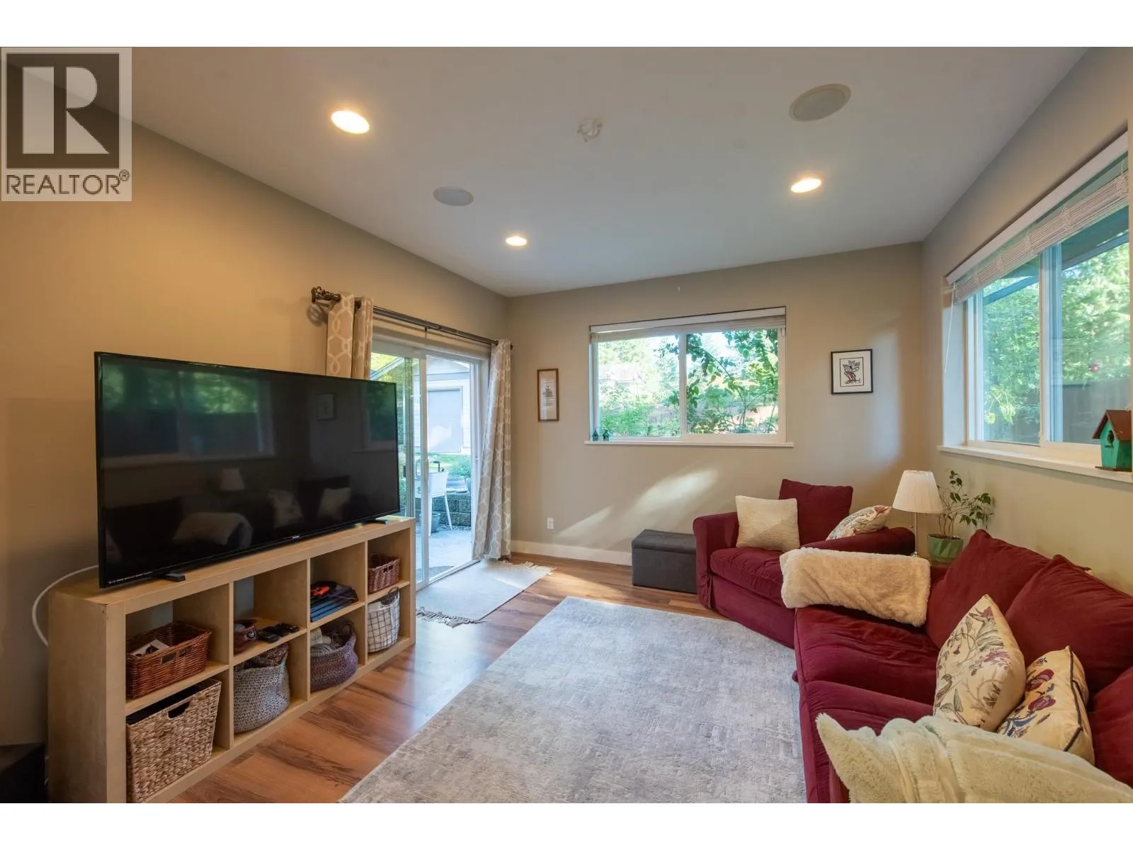 574 VETERANS ROAD