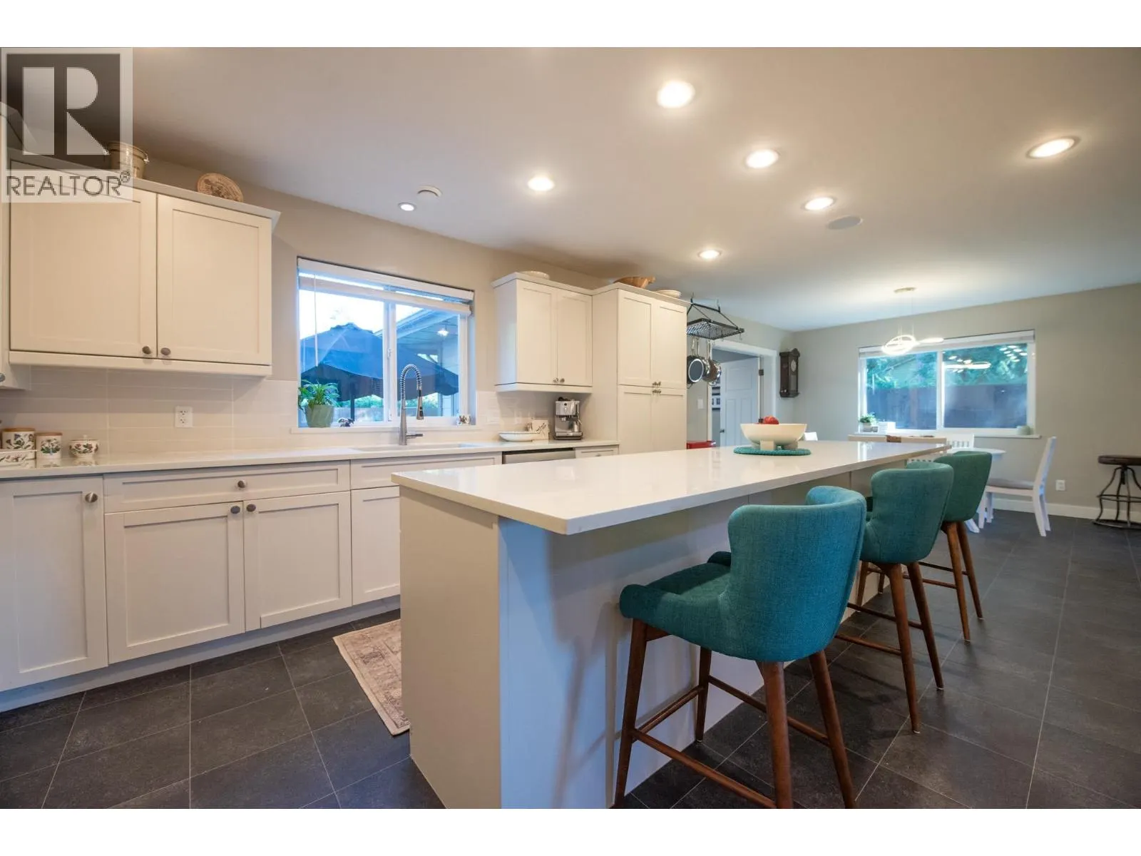 574 VETERANS ROAD