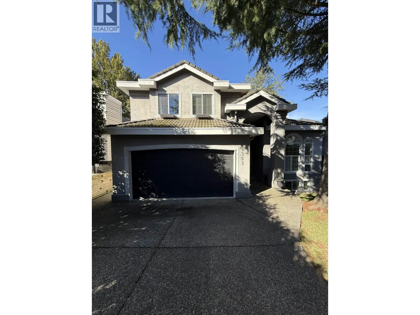 1253 FLETCHER WAY
