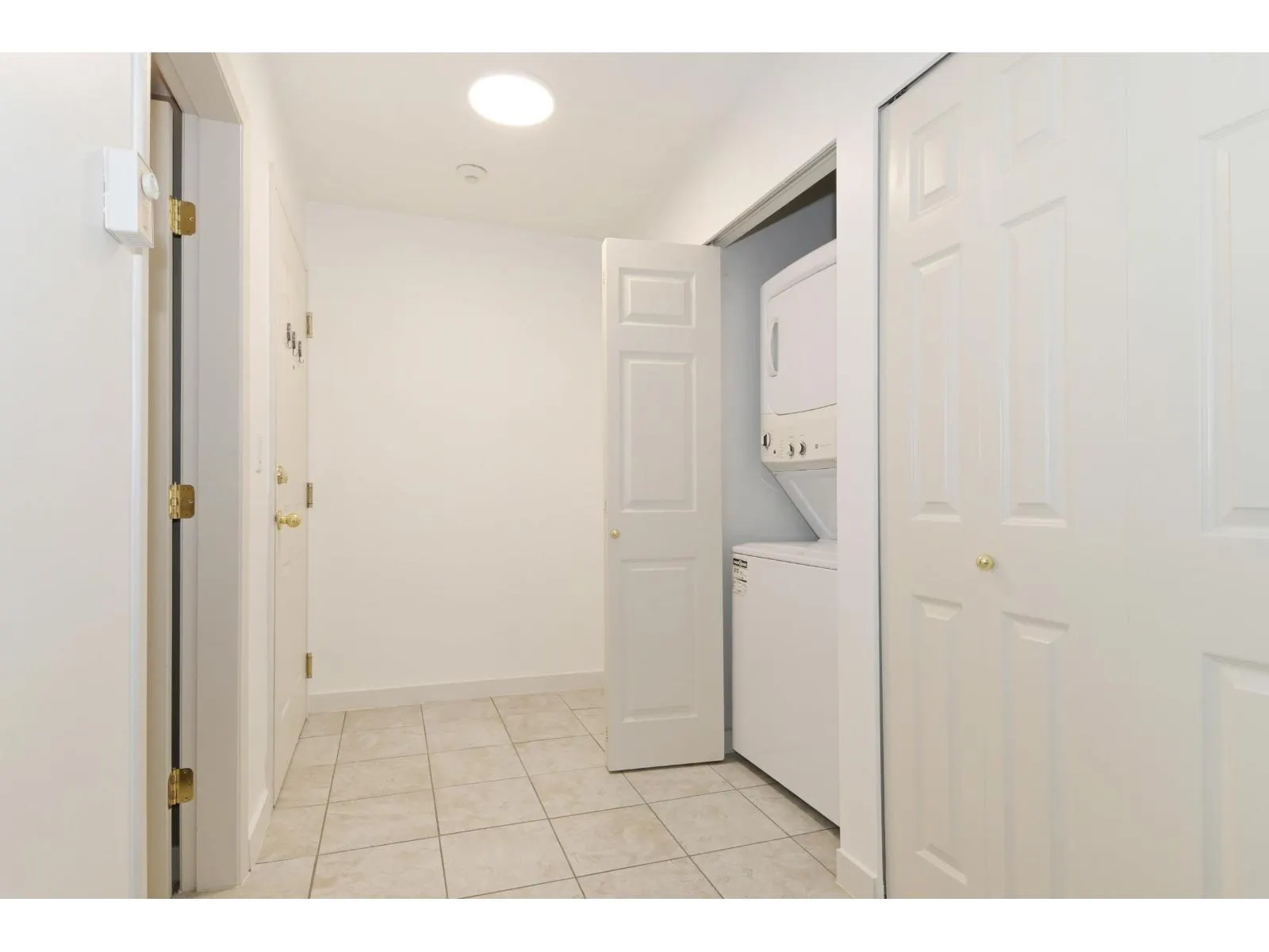 203 8976 208 STREET