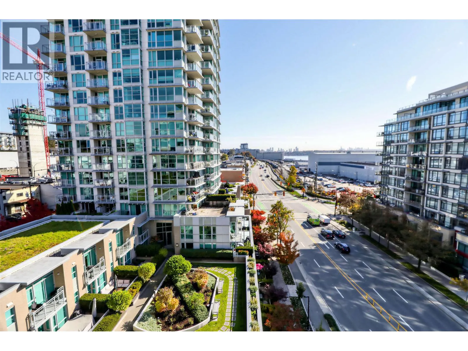 806 168 E ESPLANADE AVENUE
