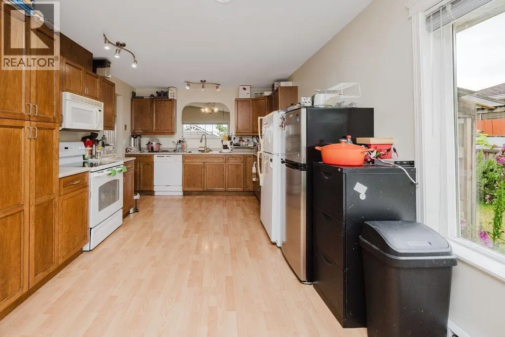 5687 EMILY WAY