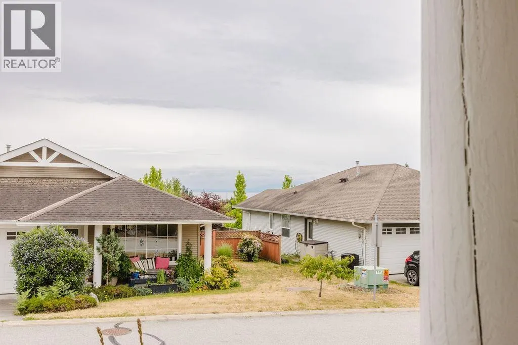 5687 EMILY WAY