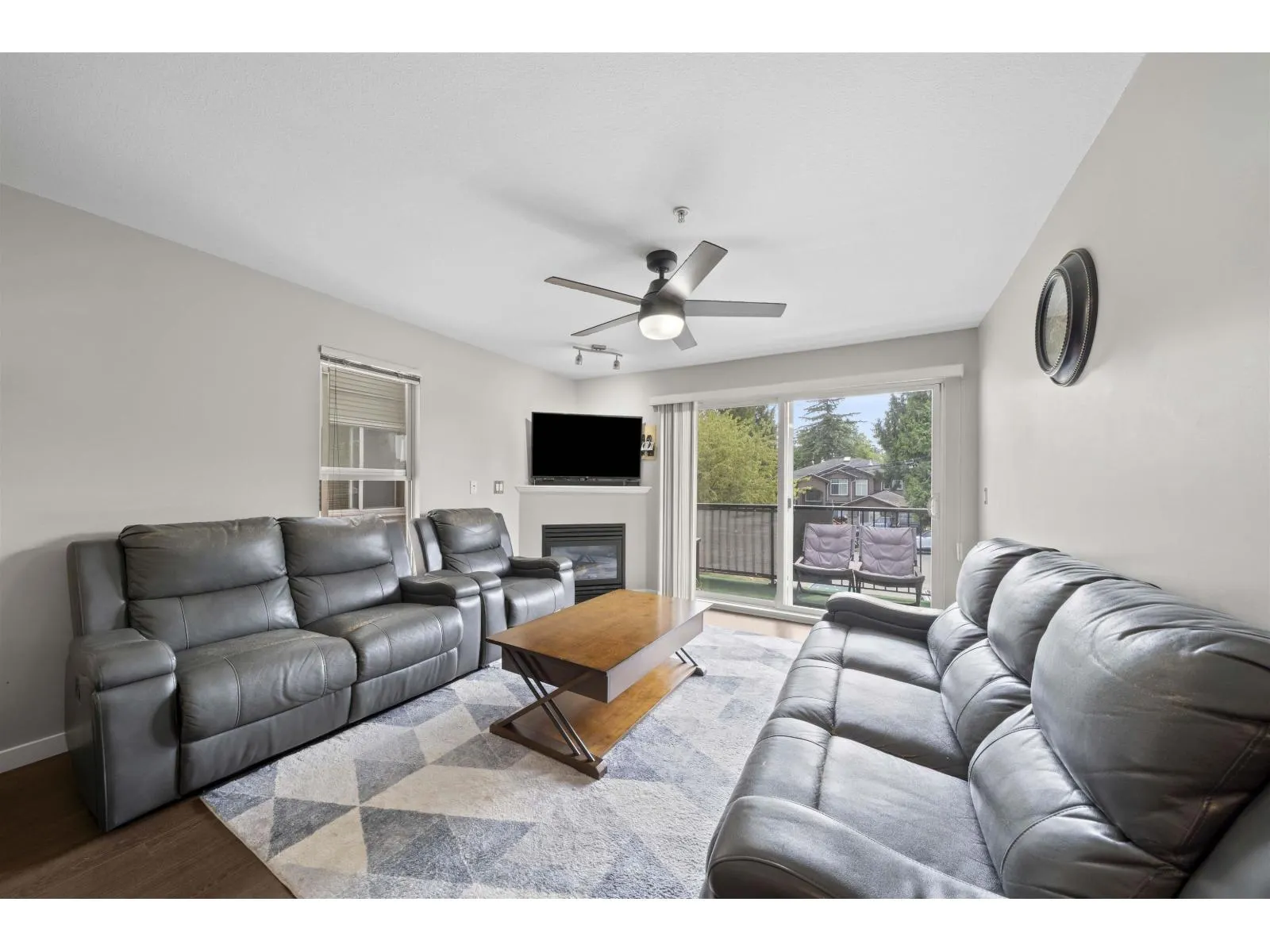 207 12083 92A AVENUE