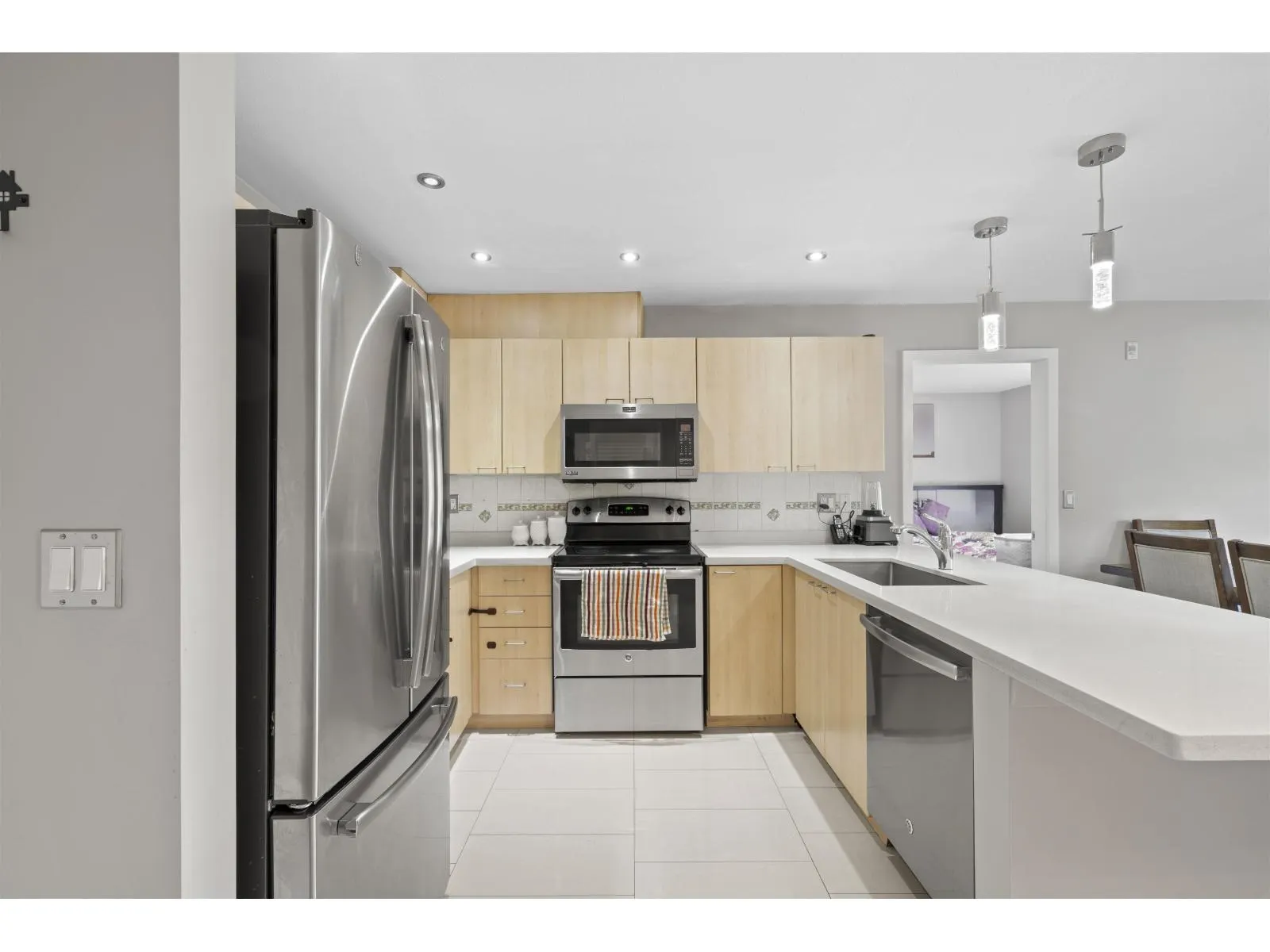 207 12083 92A AVENUE