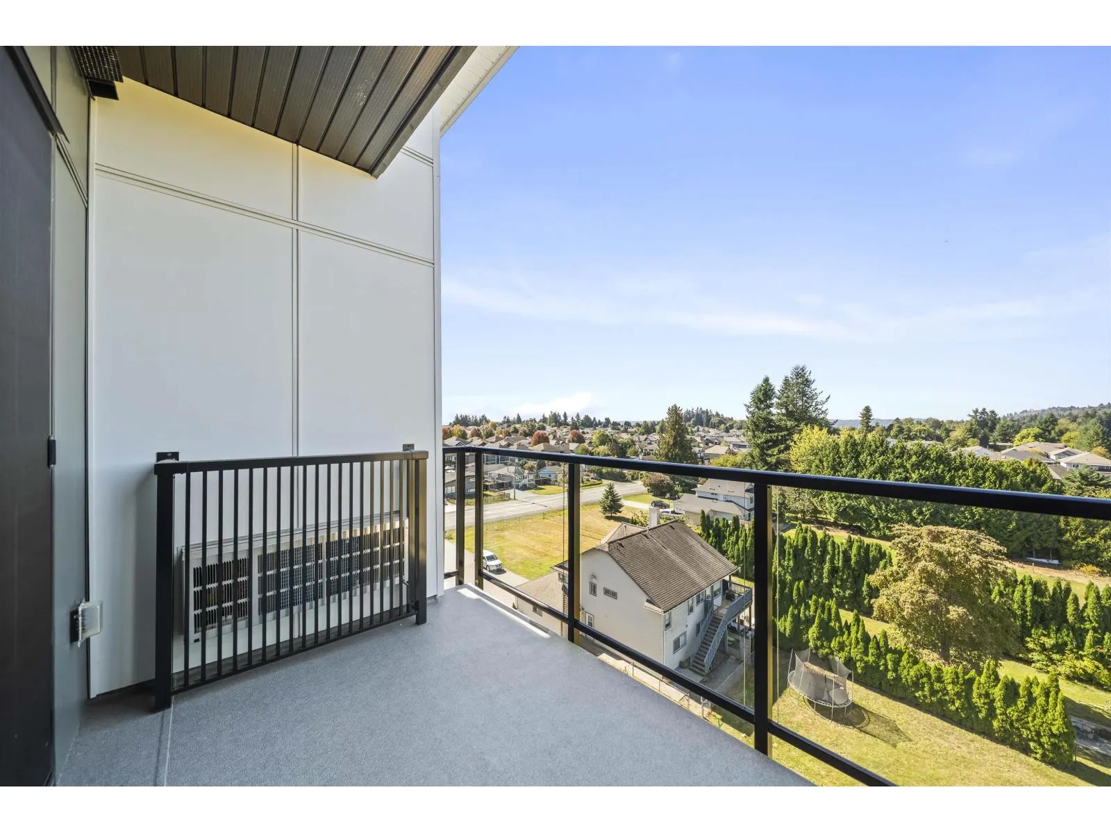 316 8423 CEDAR STREET