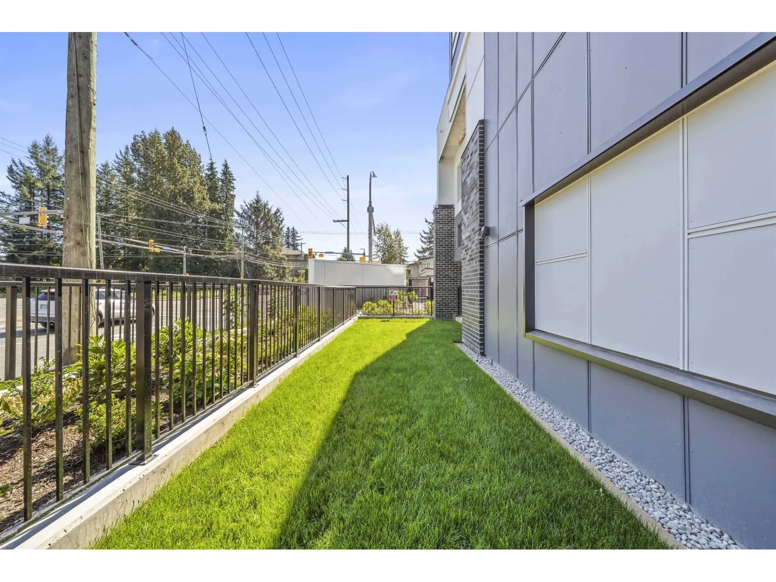 316 8423 CEDAR STREET