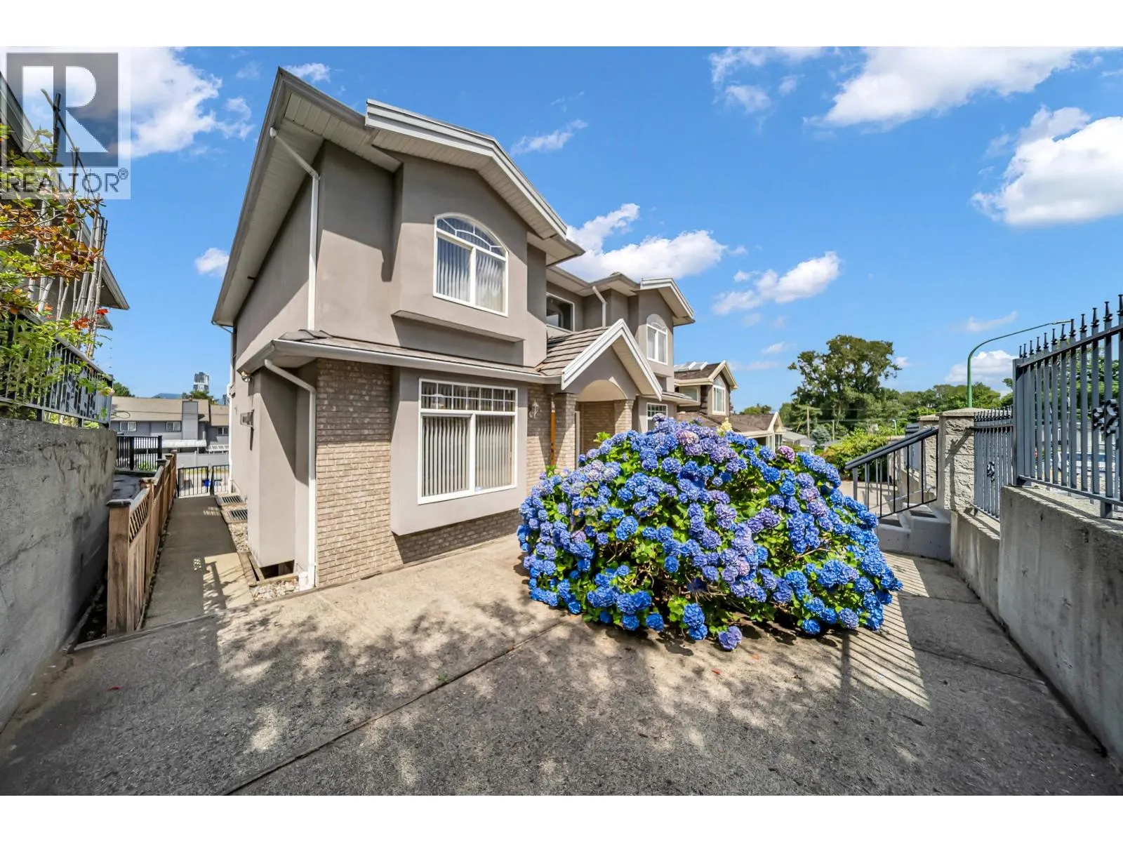 4049 CURLE AVENUE