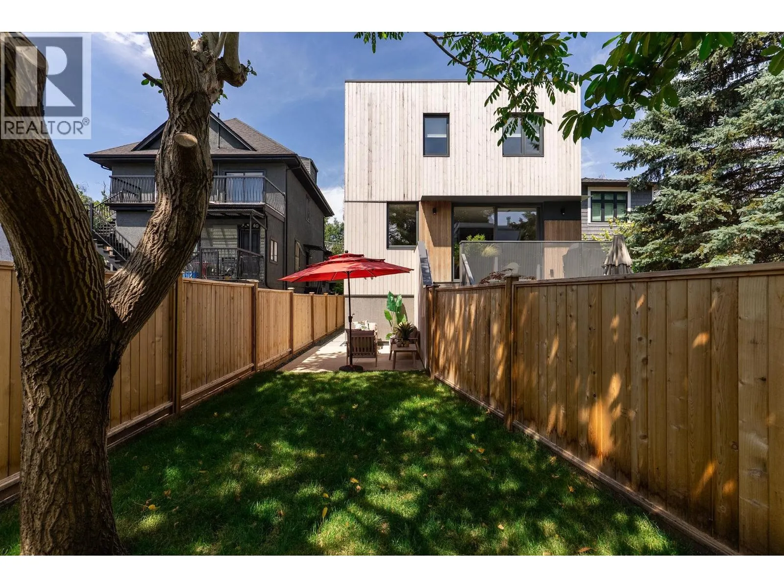 1 60 E 17TH AVENUE